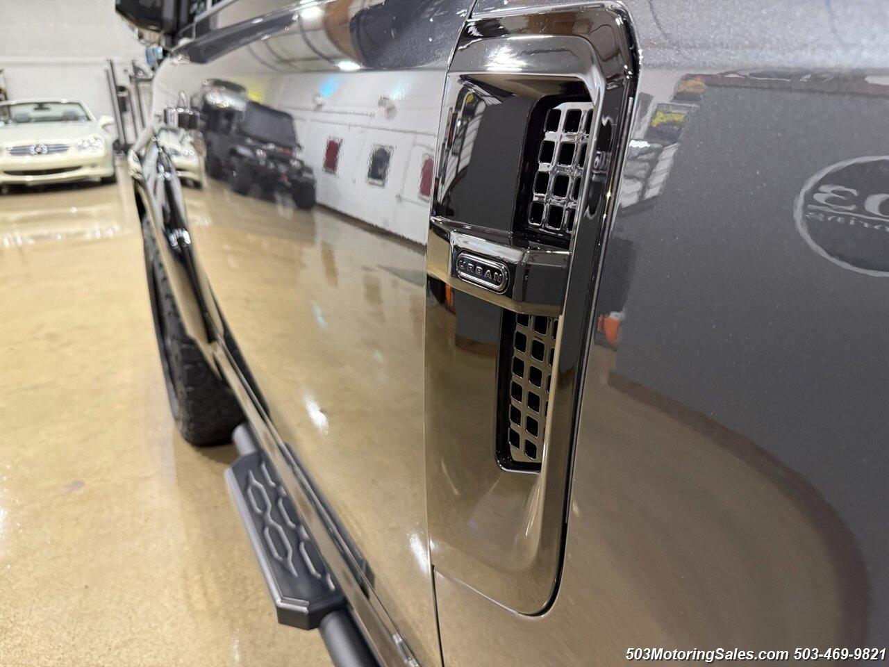 2024 Land Rover Defender 90 Urban Widetrack