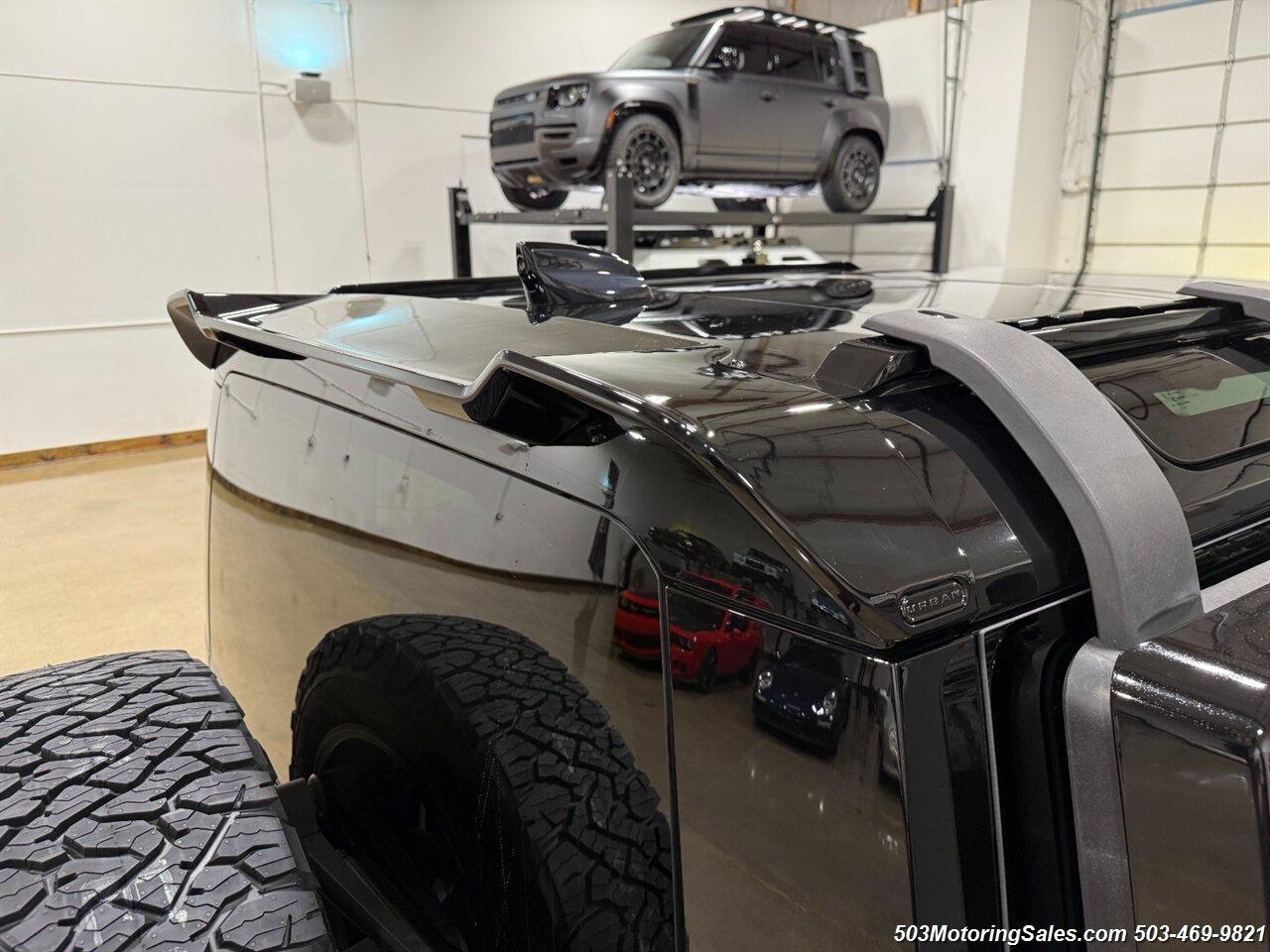 2024 Land Rover Defender 90 Urban Widetrack