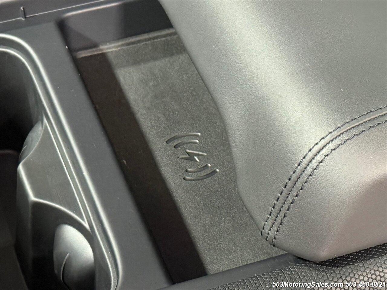 2024 Land Rover Defender 90 Urban Widetrack