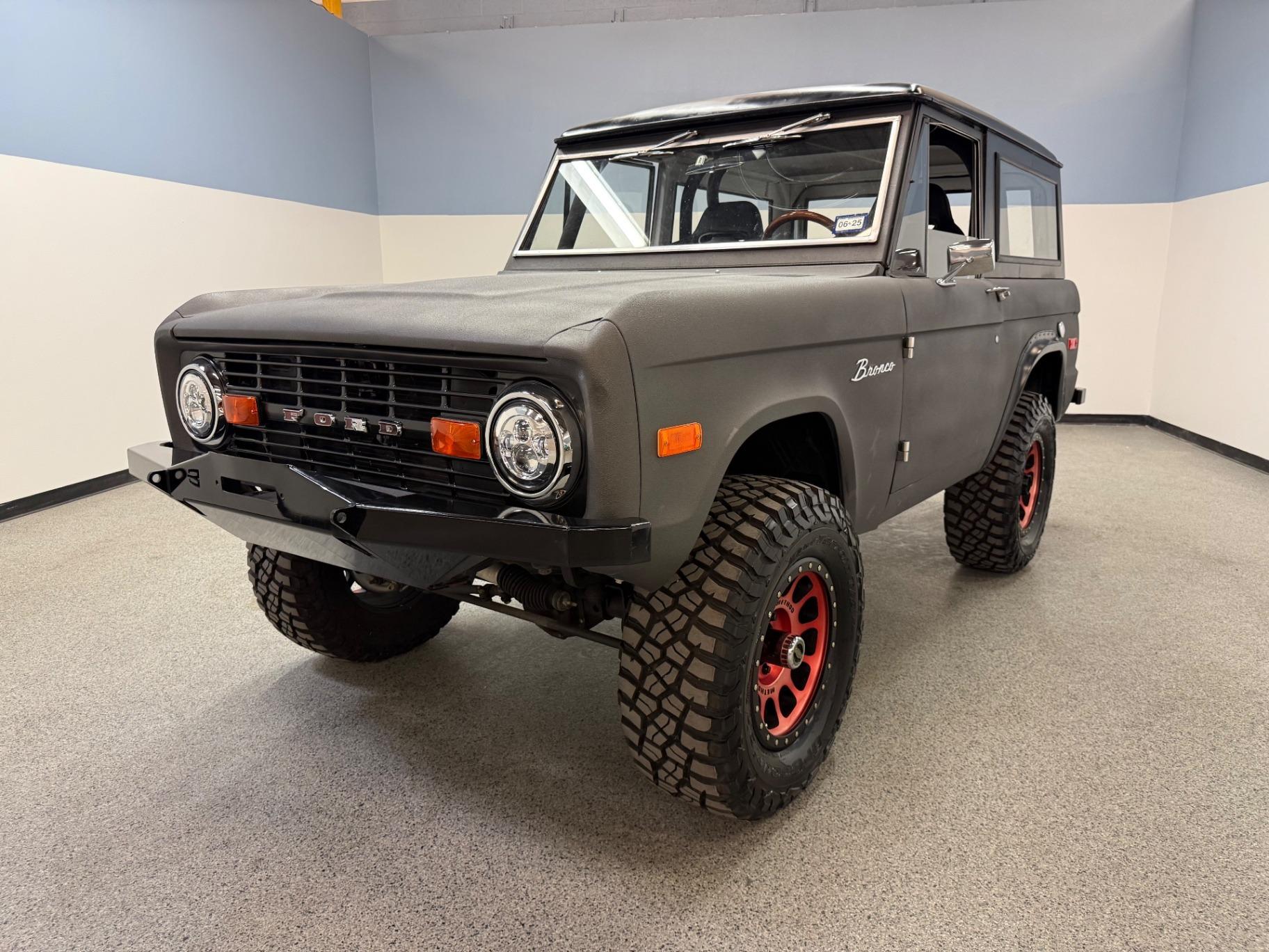1970 Ford Bronco - 5