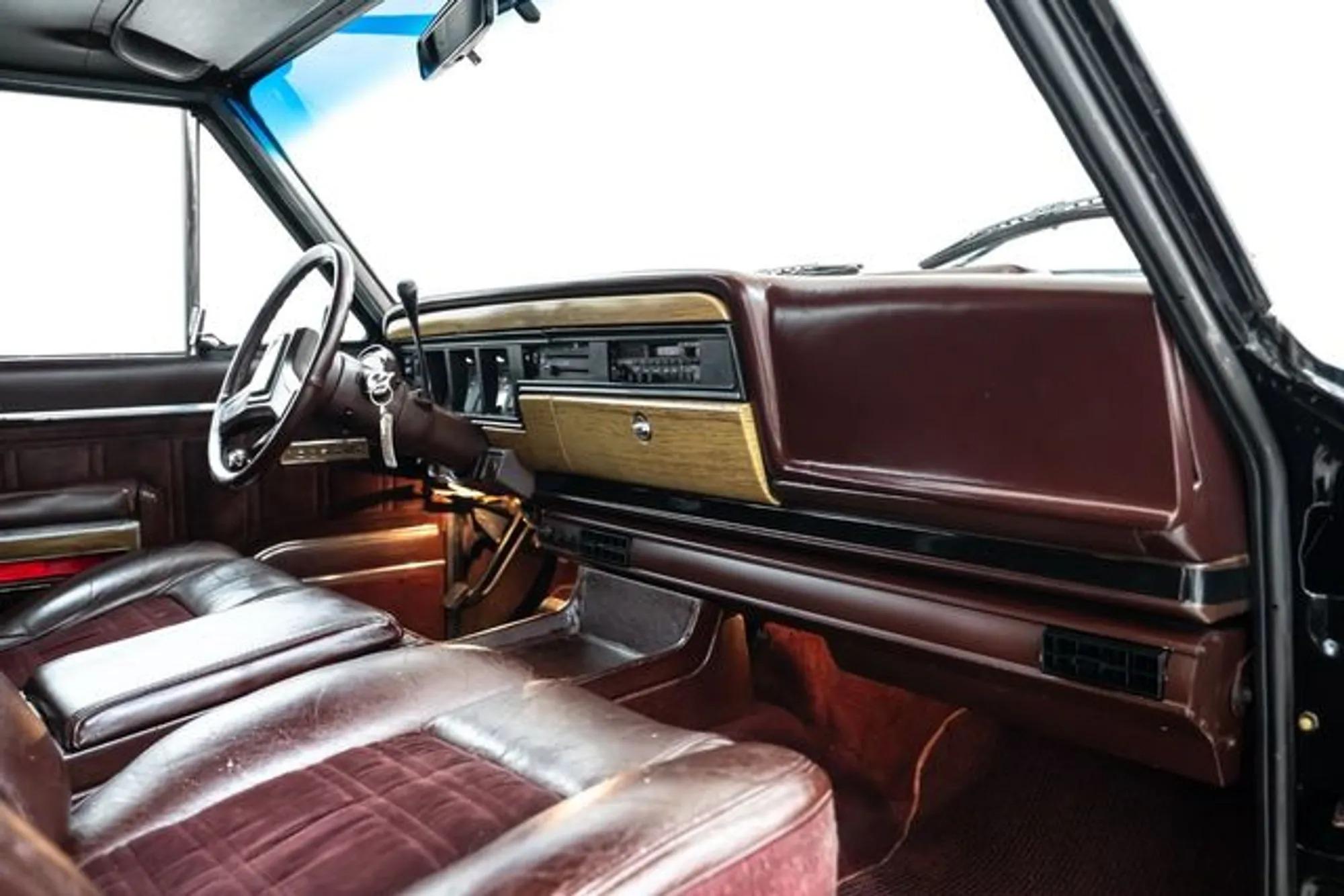 1987 Jeep Grand Wagoneer Ambassador Edition