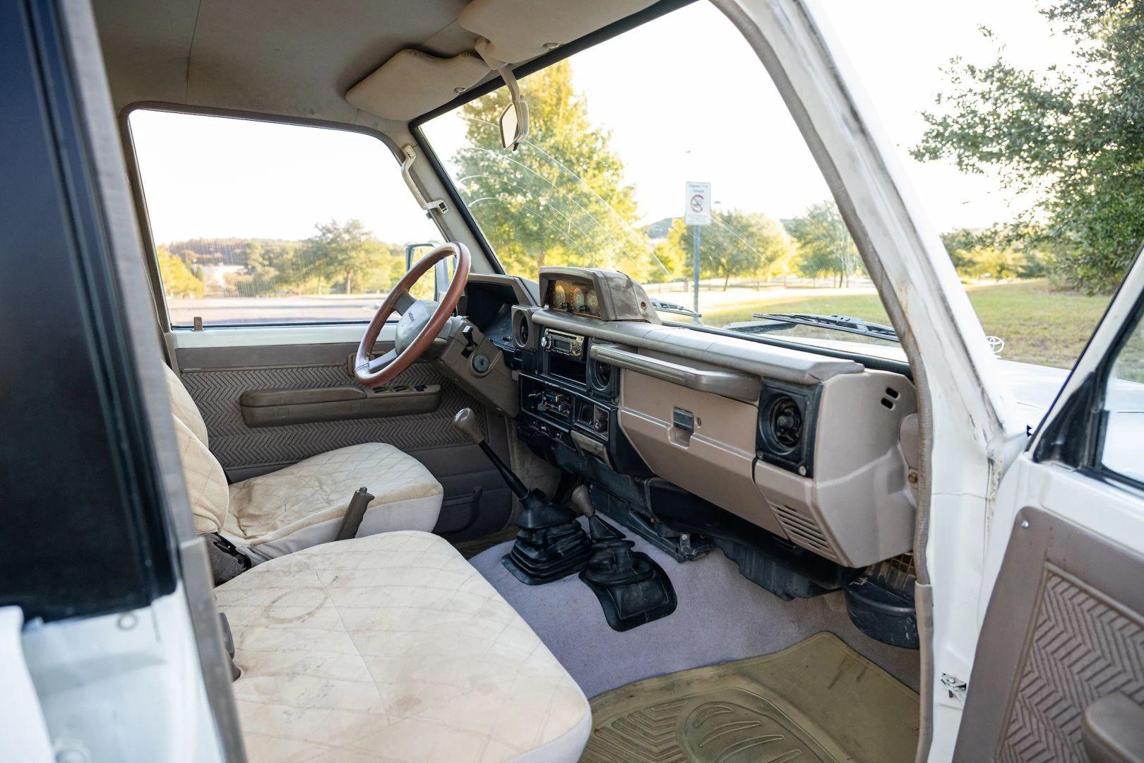 1995 Toyota Land Cruiser RJ77