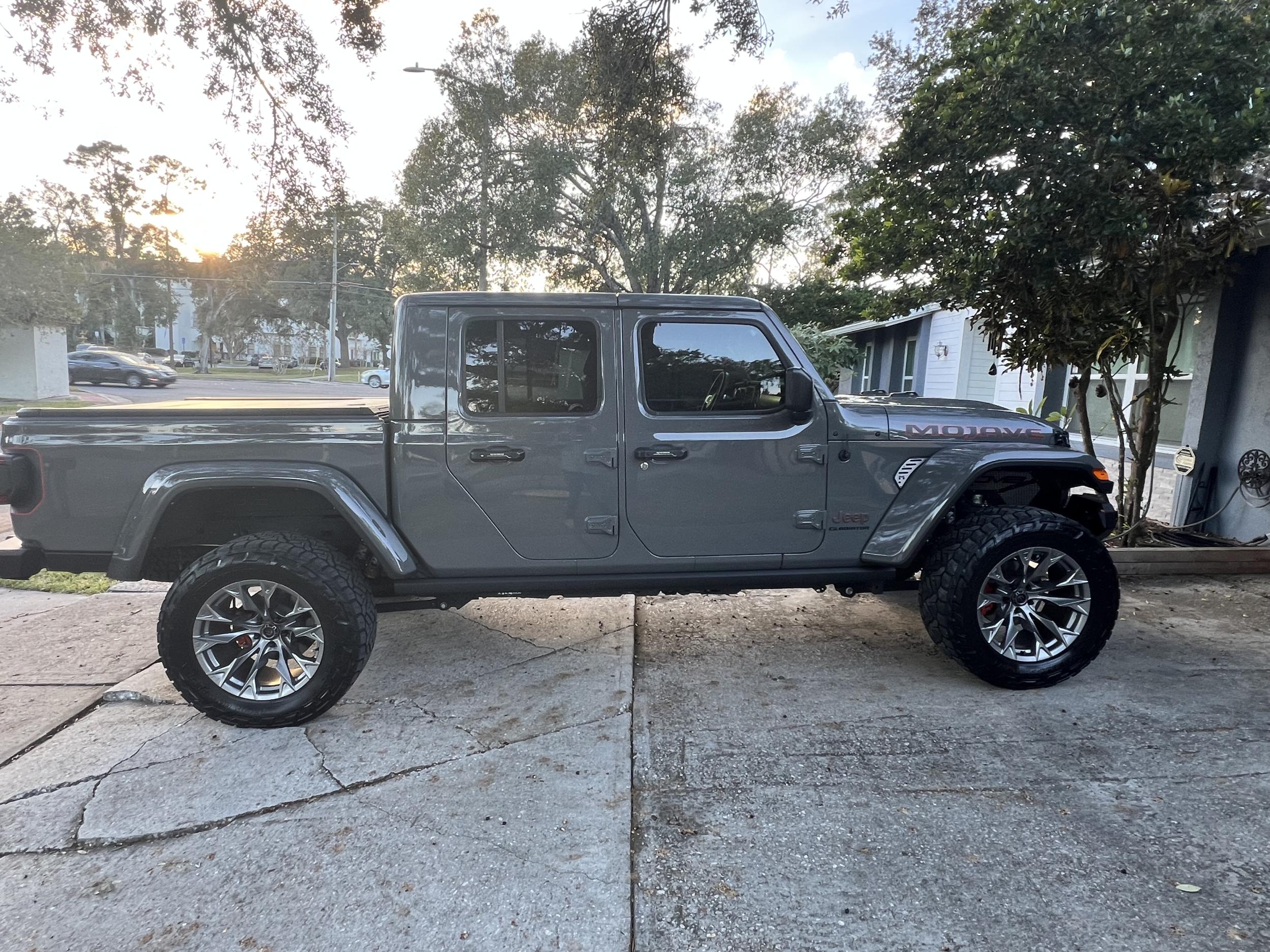  Jeep Gladiator