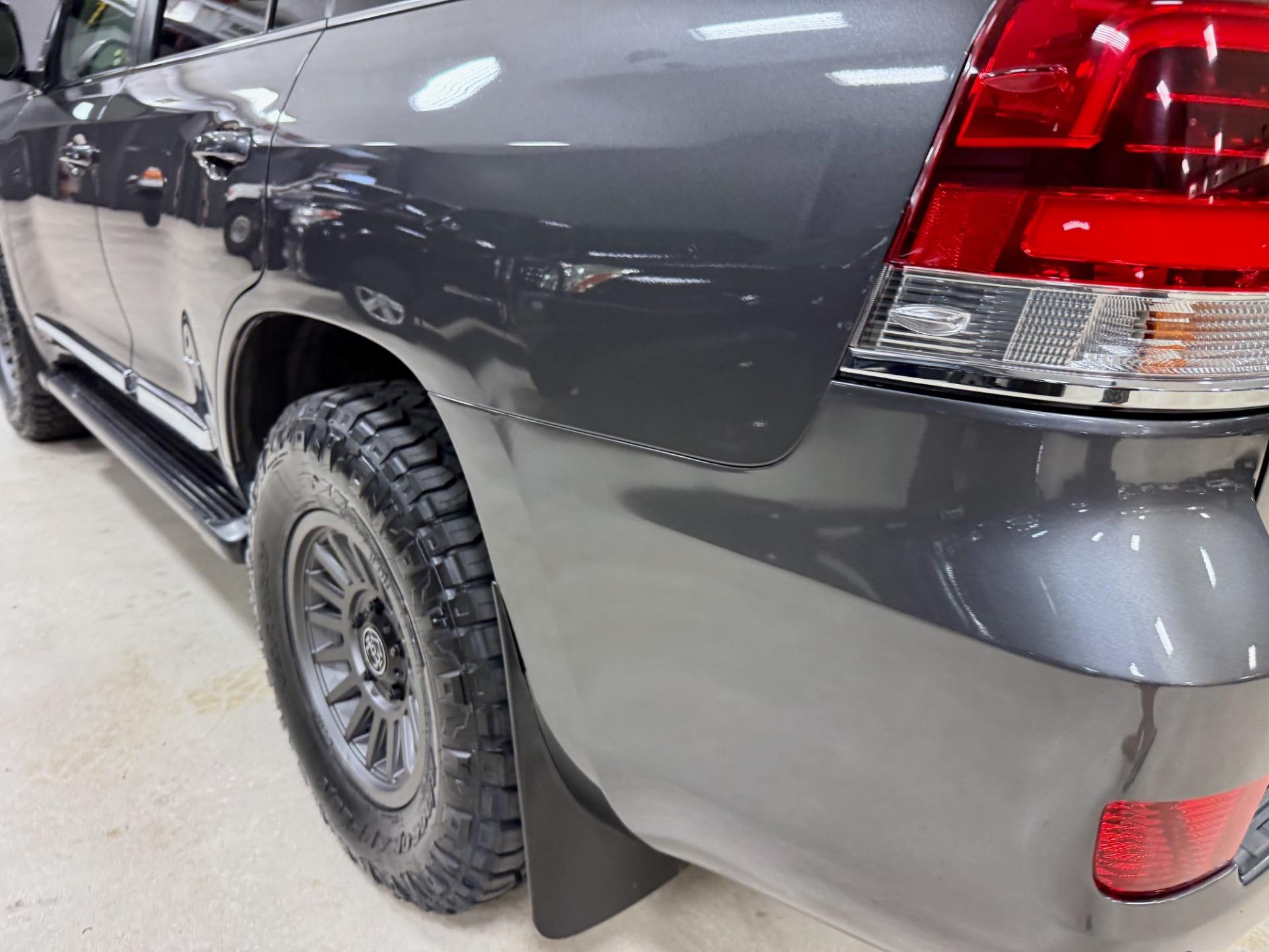 2016 Toyota Land Cruiser