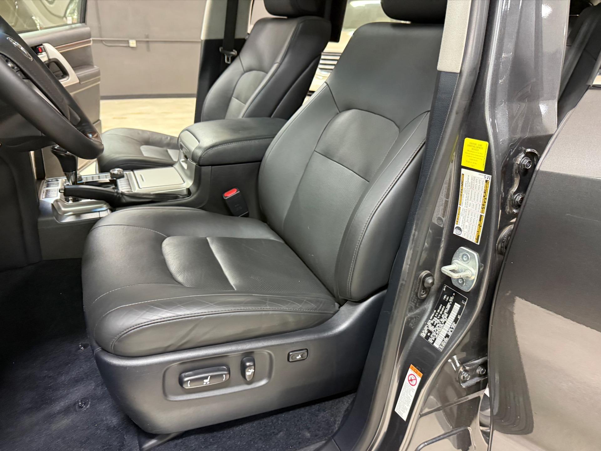 2016 Toyota Land Cruiser