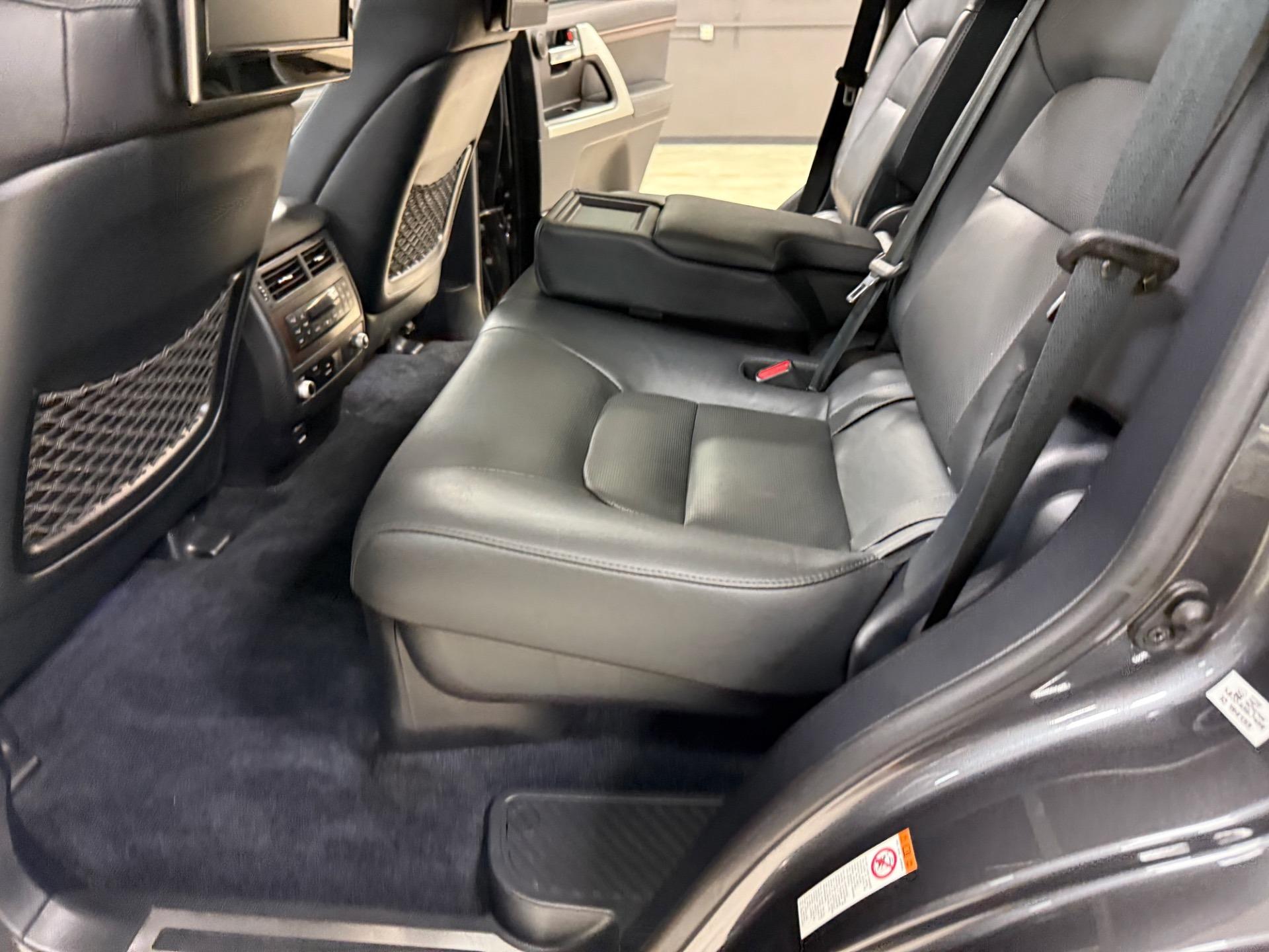 2016 Toyota Land Cruiser