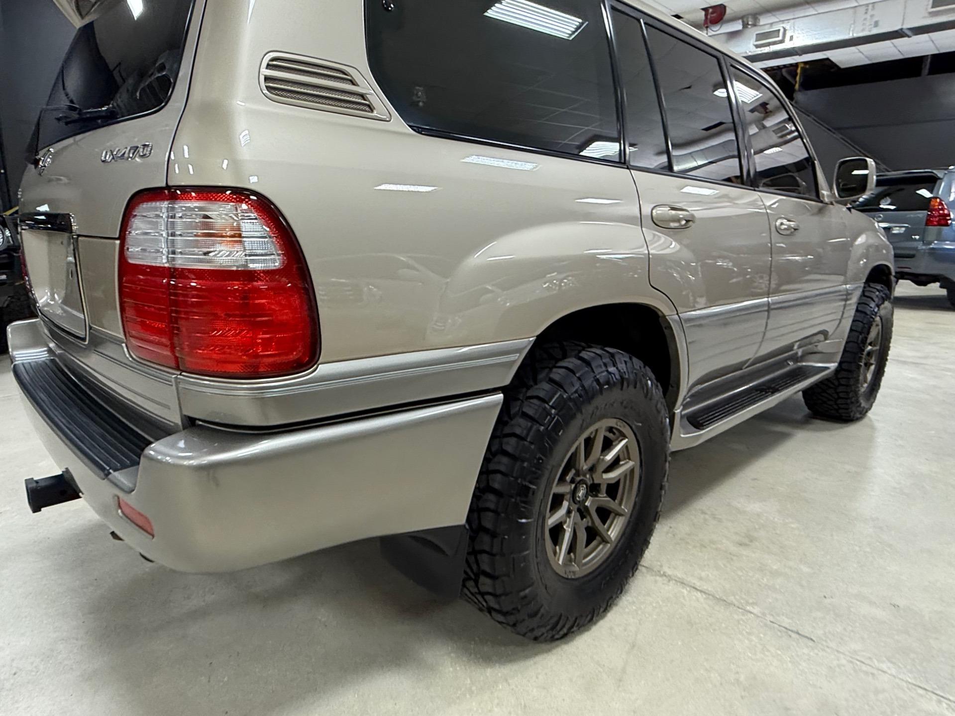 2000 Lexus LX 470 - 3