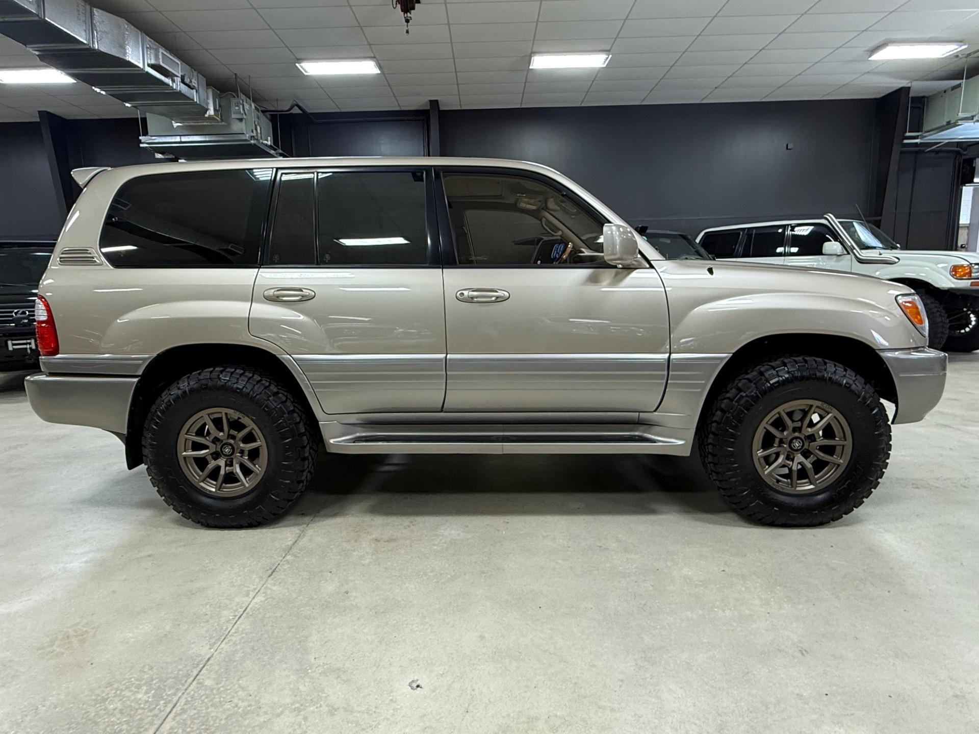 2000 Lexus LX 470 - 5