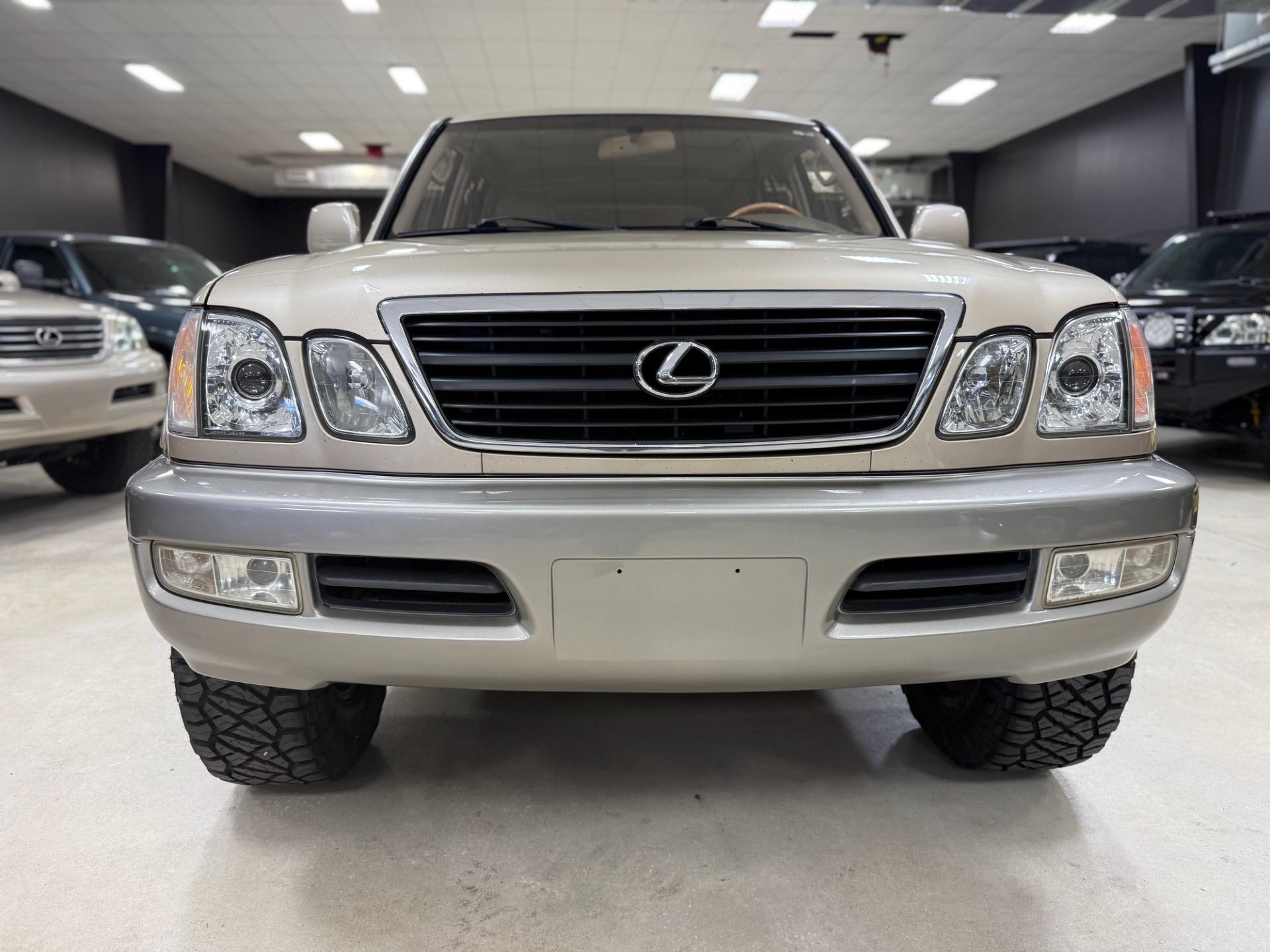 2000 Lexus LX 470