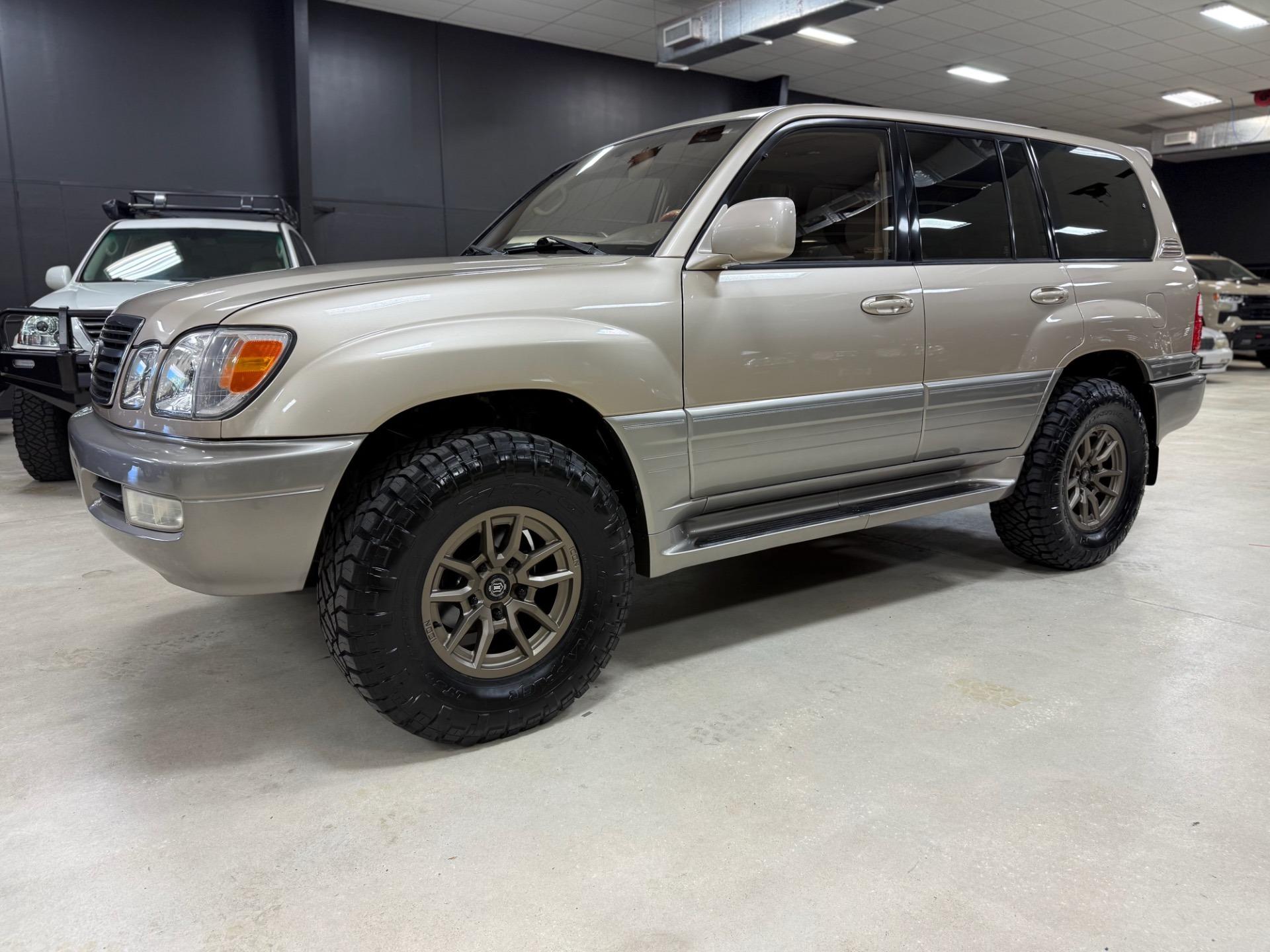 2000 Lexus LX 470