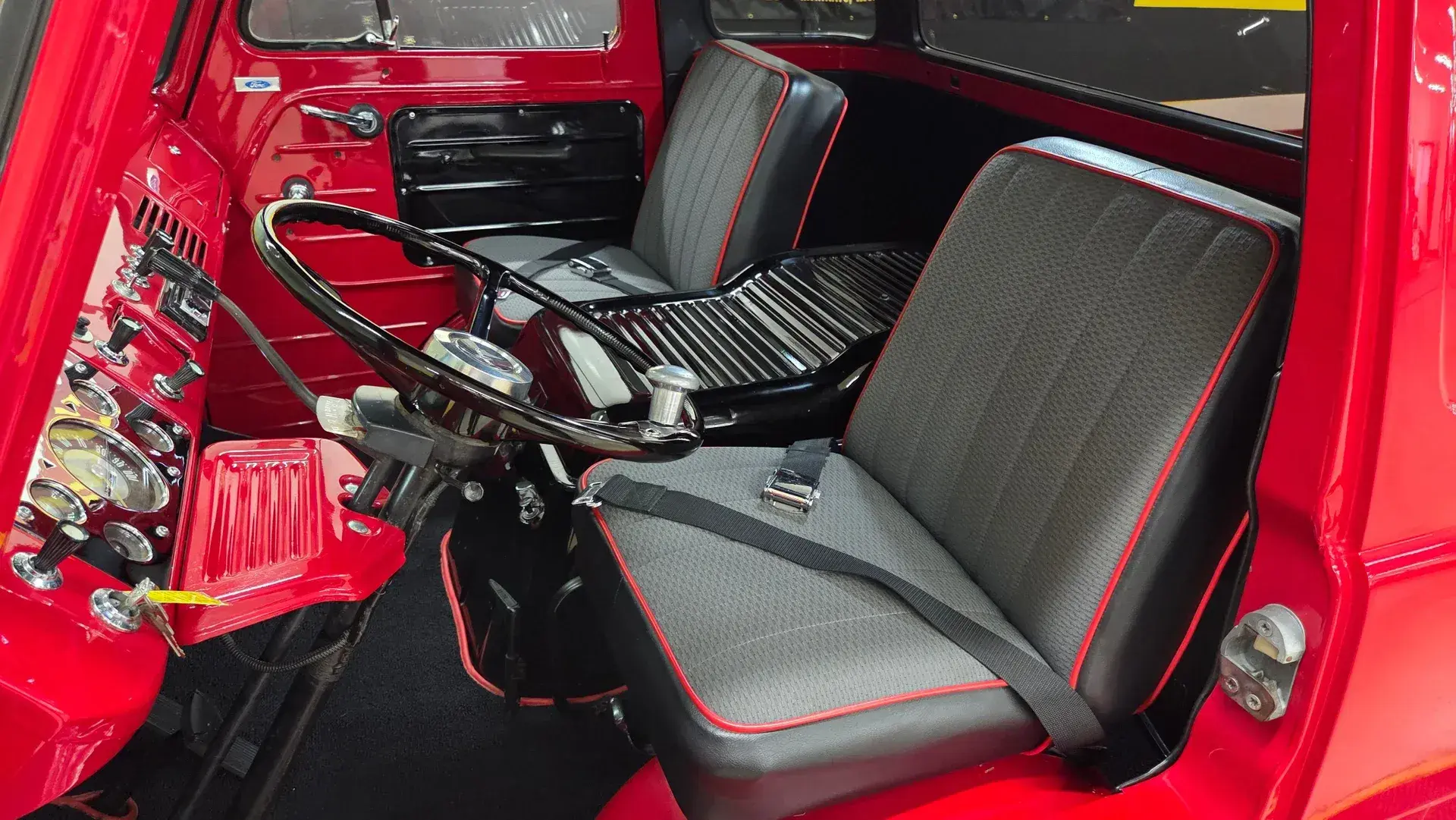 1965 Ford E100 Econoline