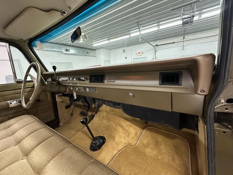 1973 International Harvester 1210 Camper Special