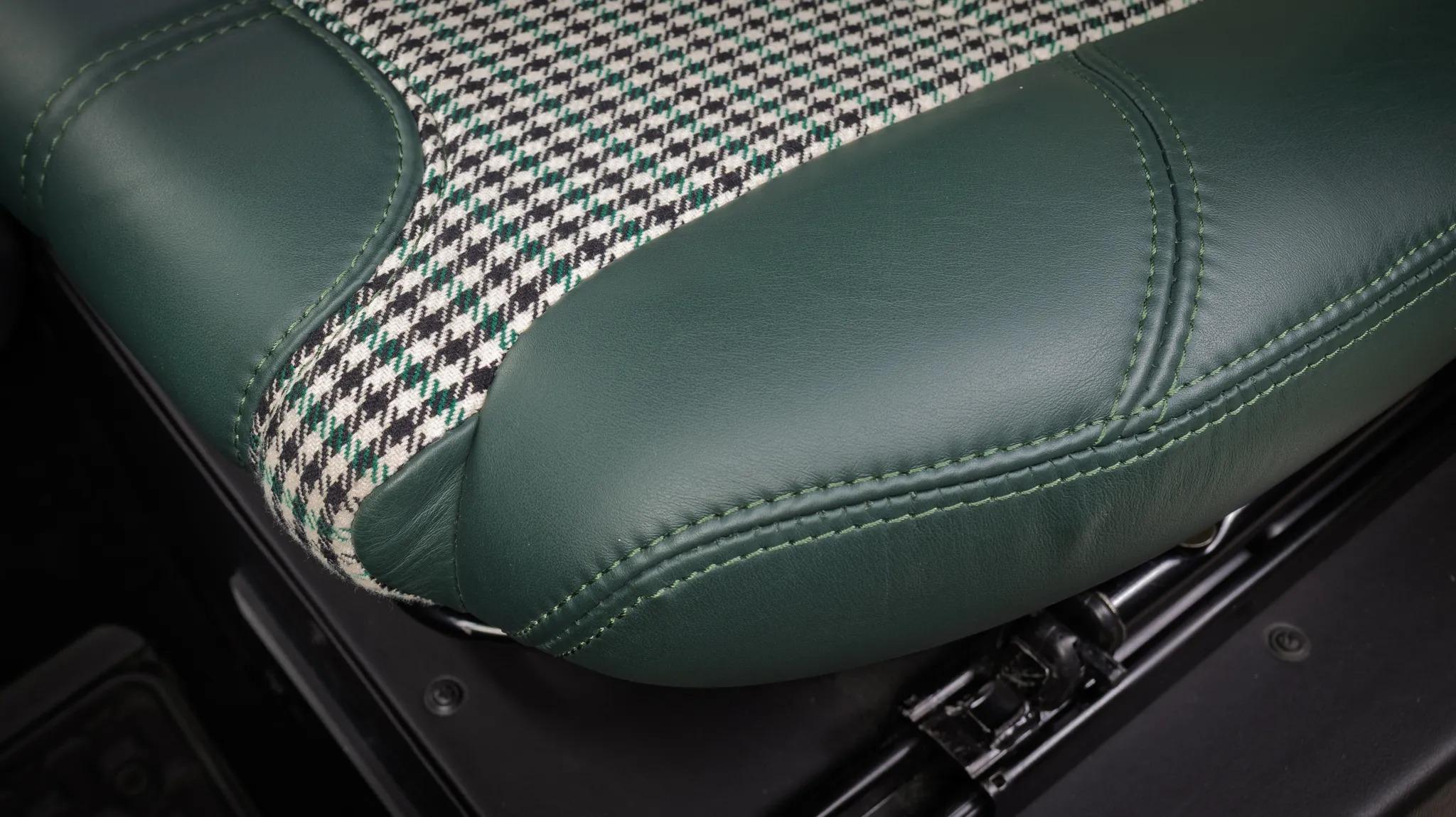 1987 Land Rover Defender