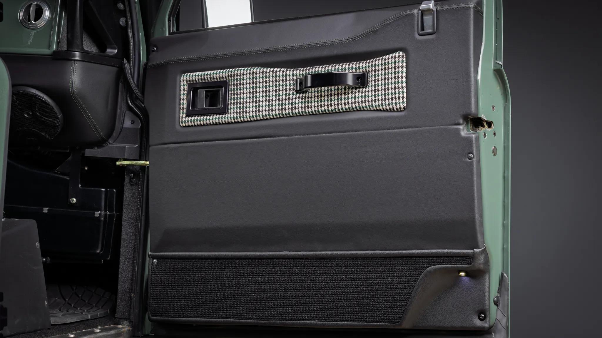 1987 Land Rover Defender