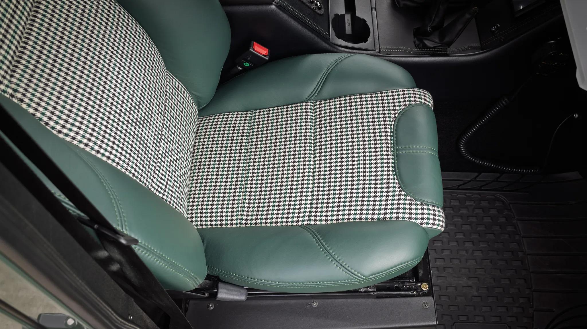 1987 Land Rover Defender