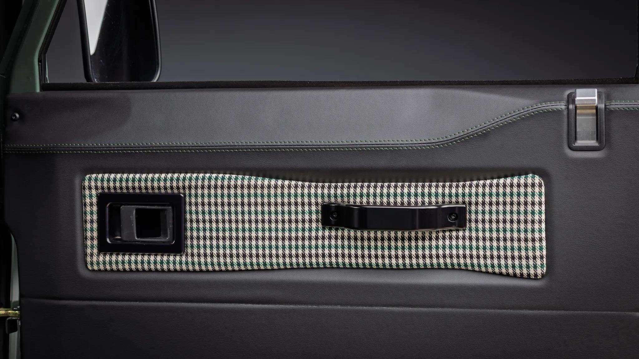 1987 Land Rover Defender