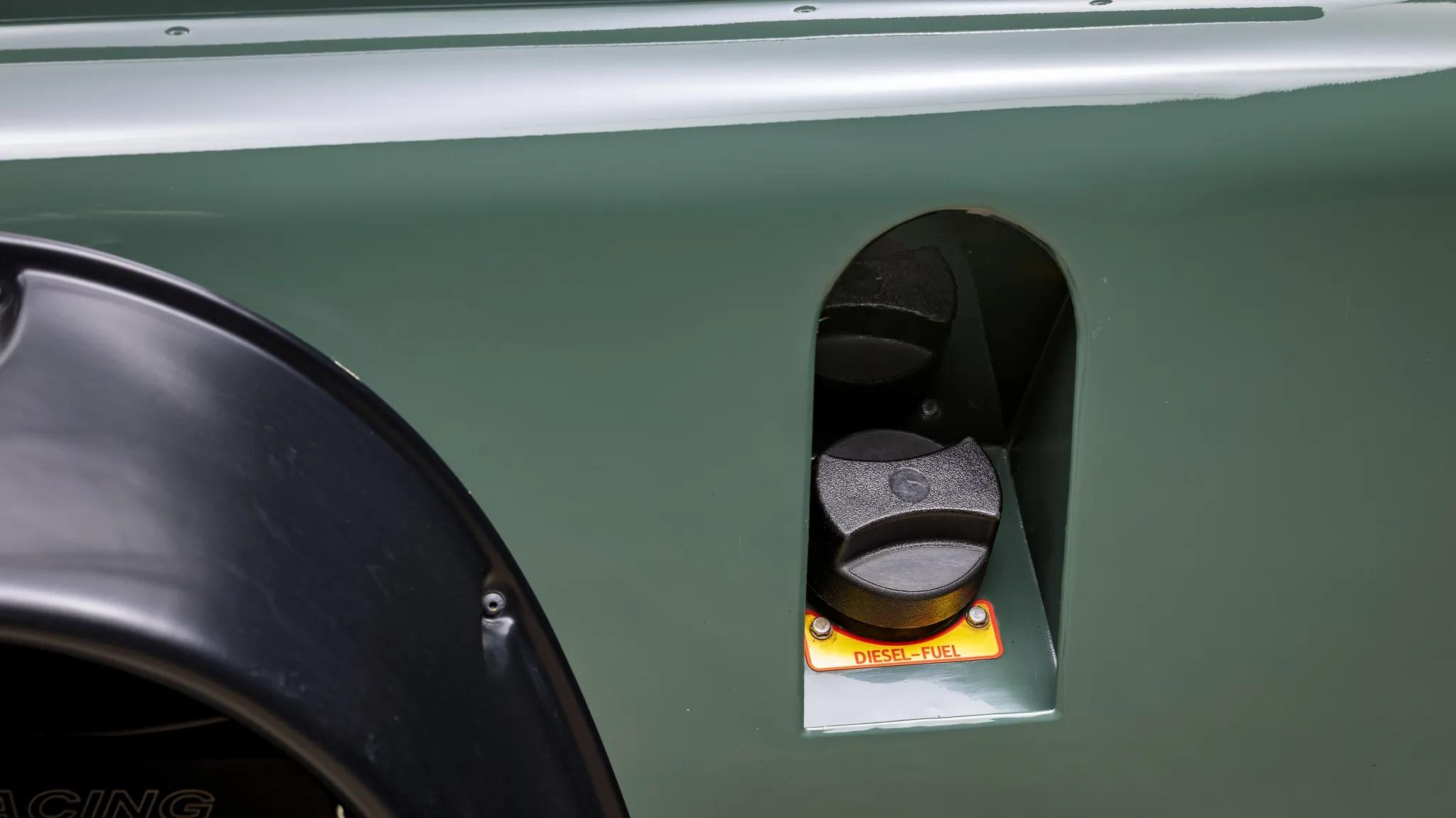 1987 Land Rover Defender