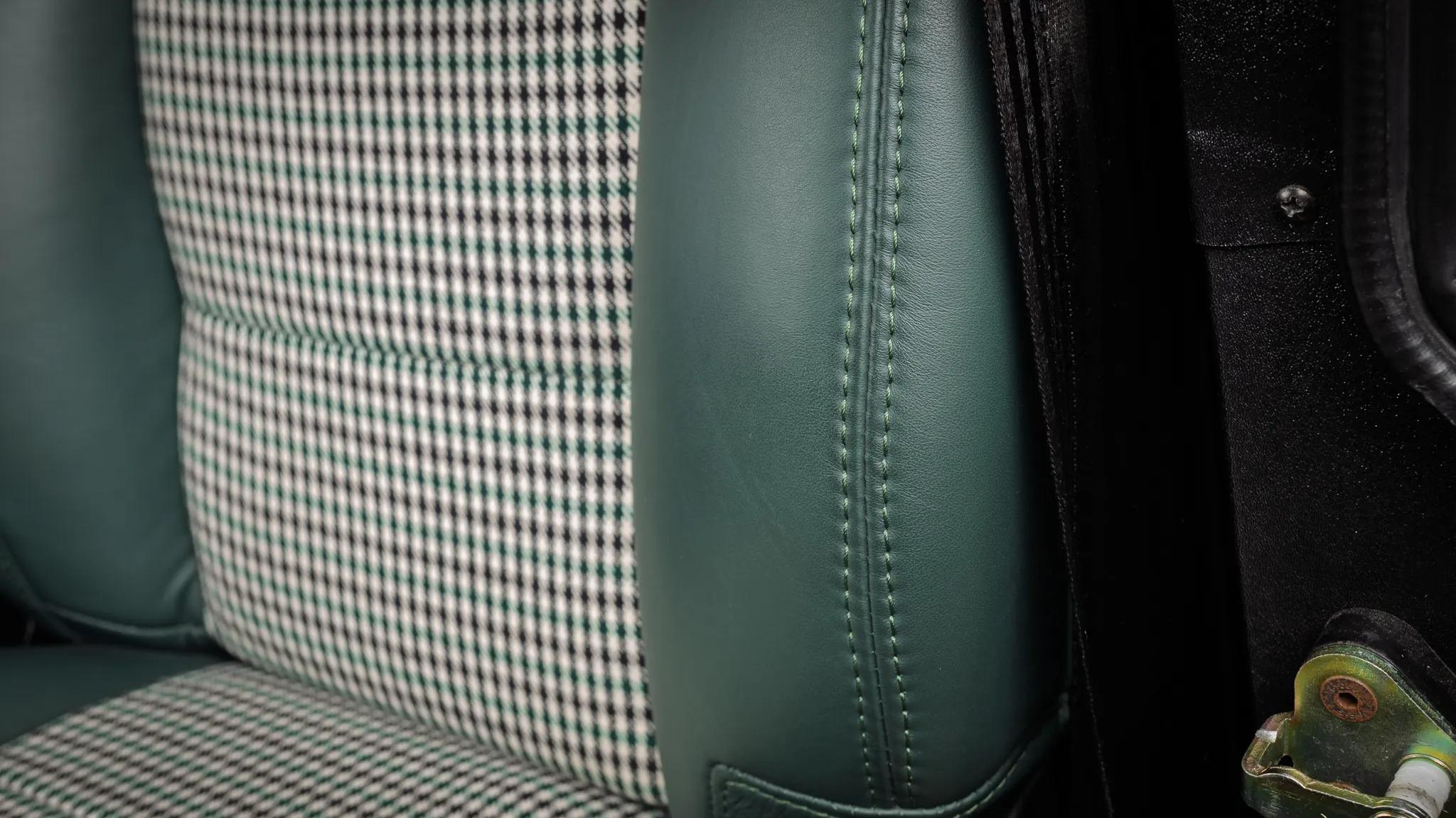 1987 Land Rover Defender