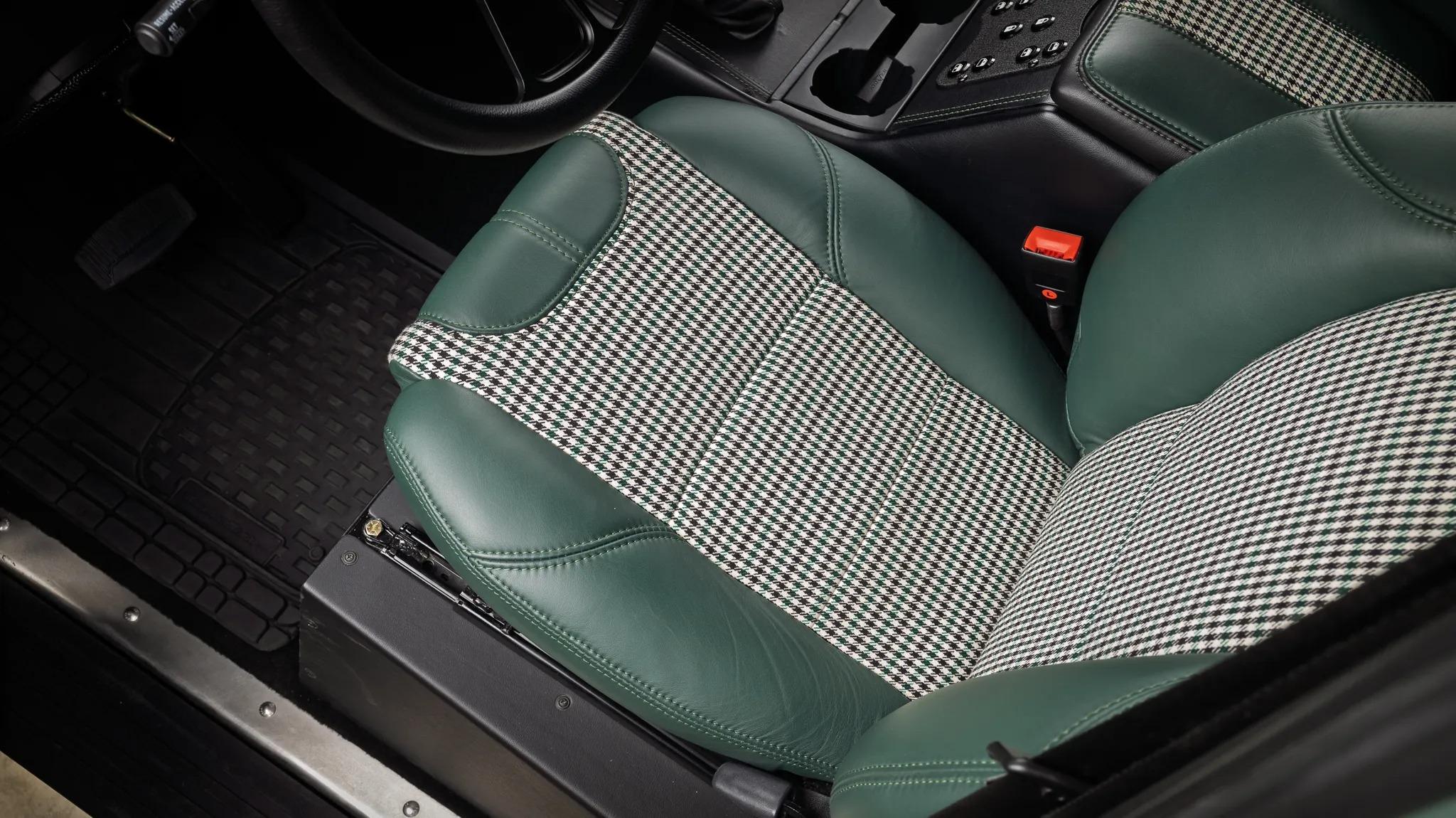 1987 Land Rover Defender