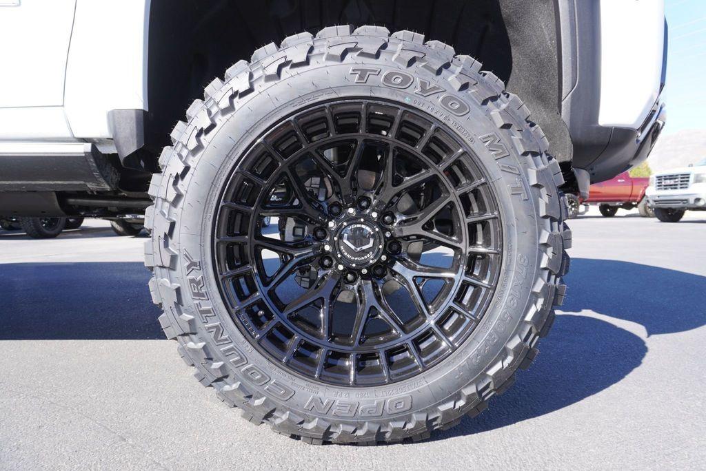 2025 GMC Sierra 3500HD Denali