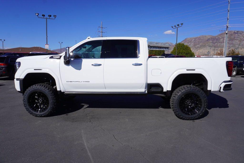 2025 GMC Sierra 3500HD Denali