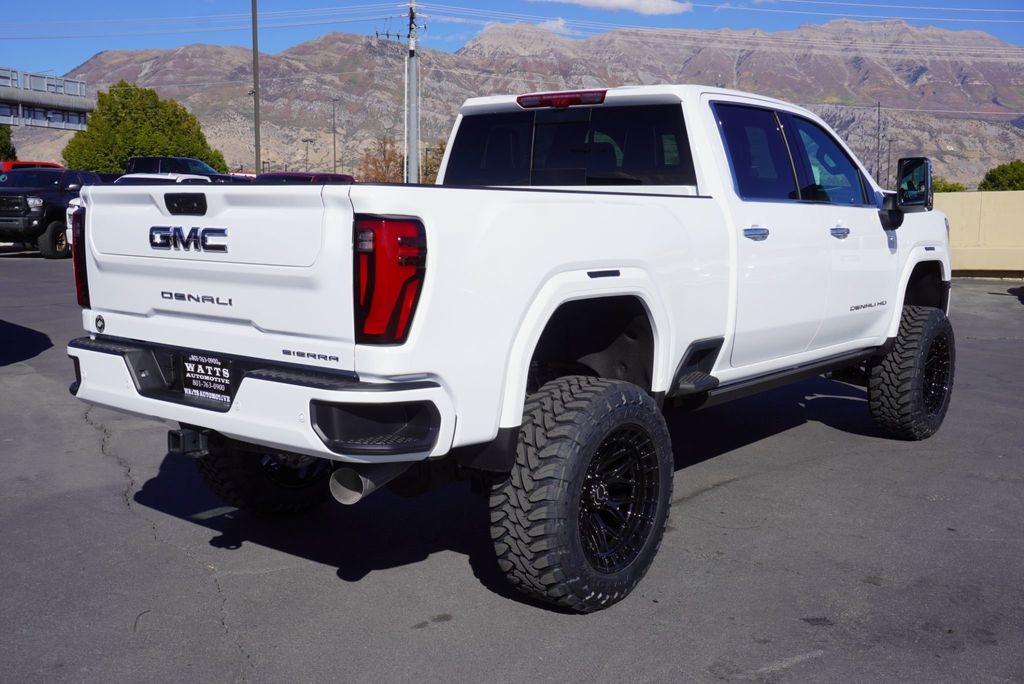 2025 GMC Sierra 3500HD Denali