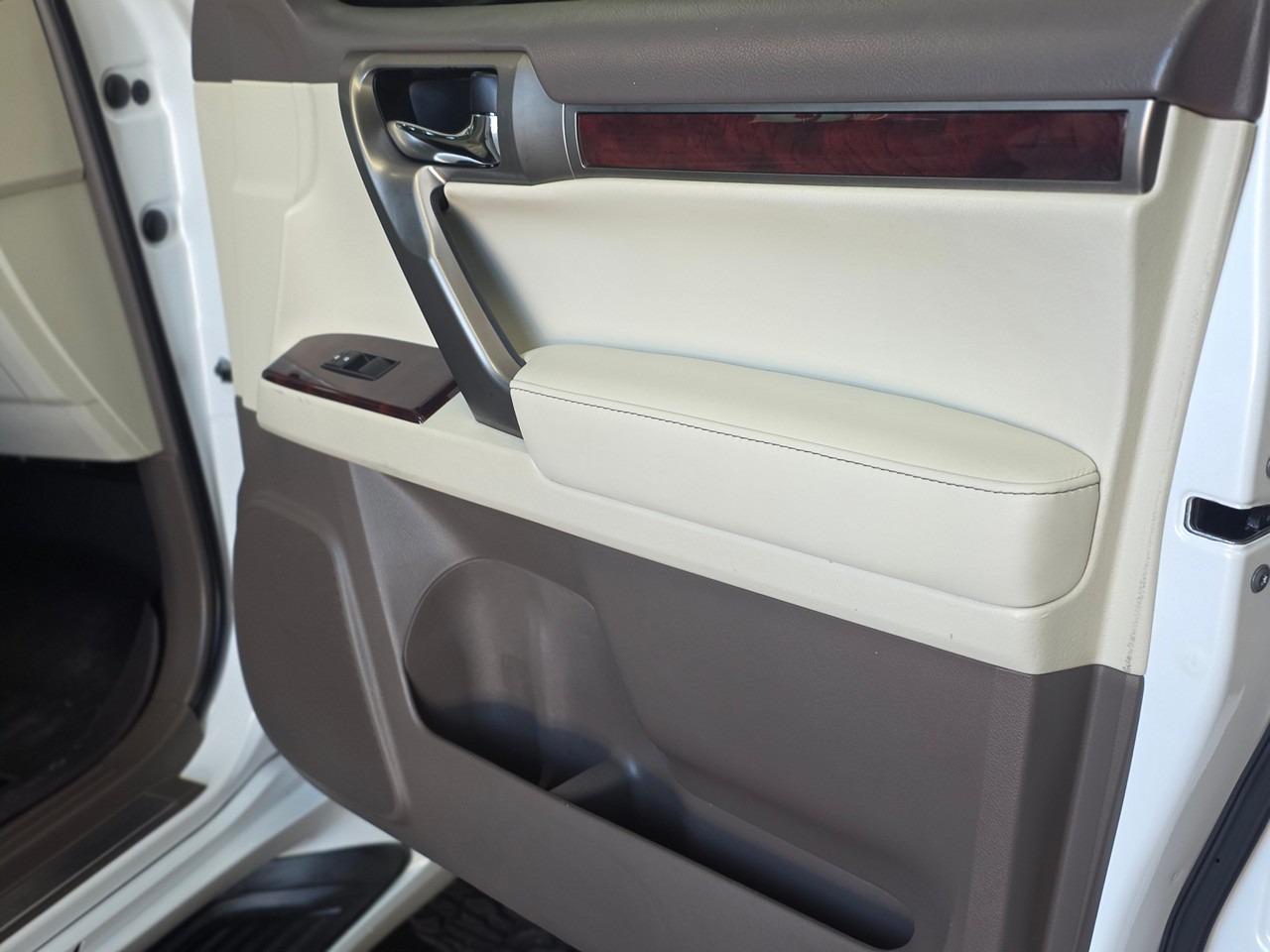 Modified 2011 Lexus GX 460