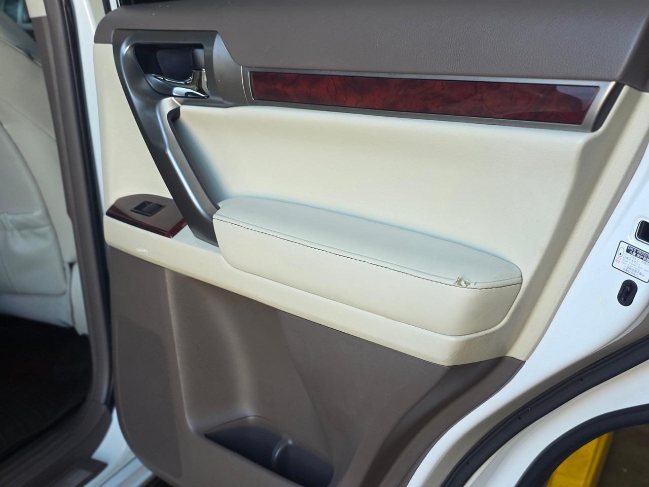 Modified 2011 Lexus GX 460