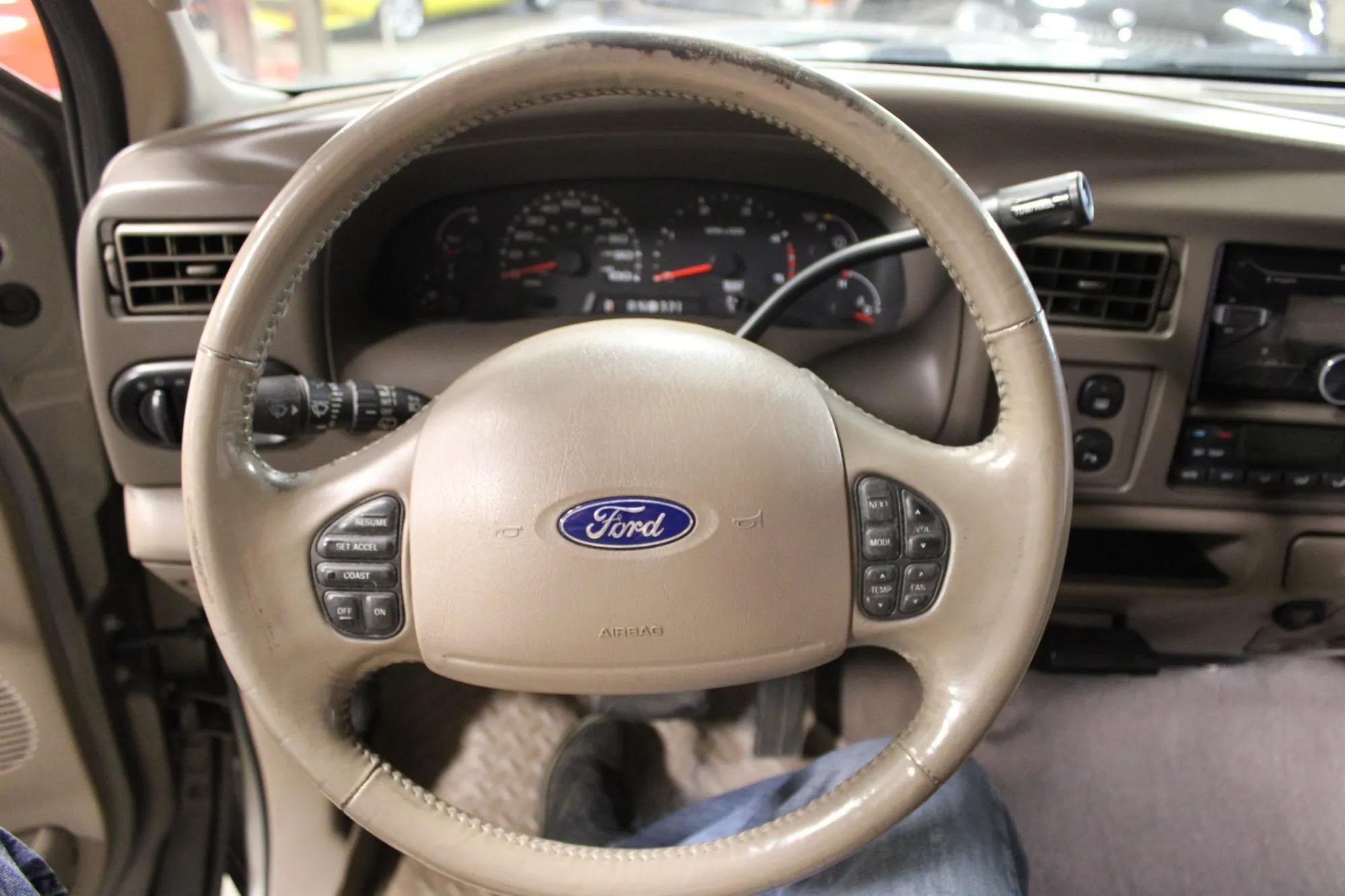 2004 Ford Excursion Limited