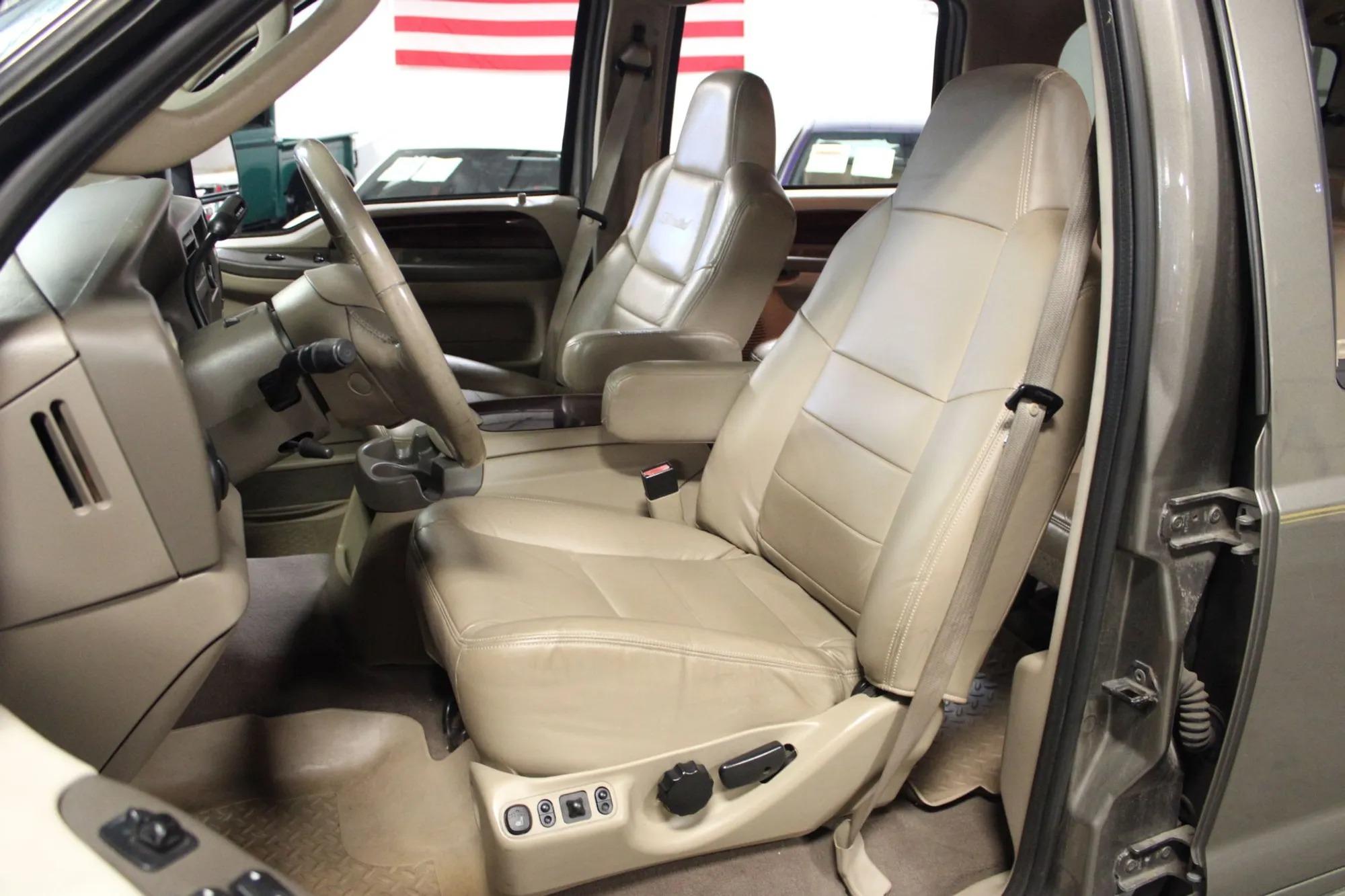 2004 Ford Excursion Limited