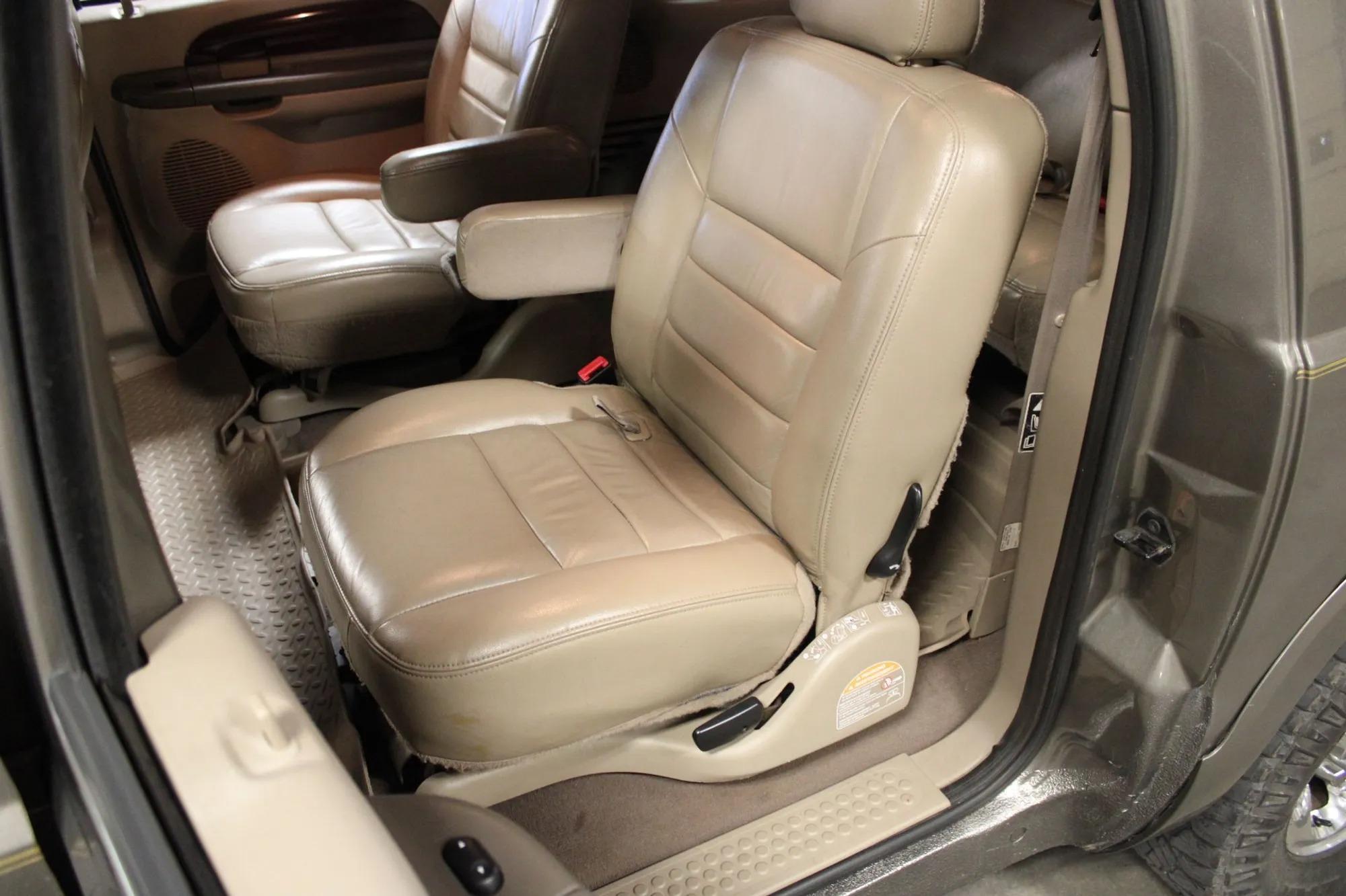 2004 Ford Excursion Limited