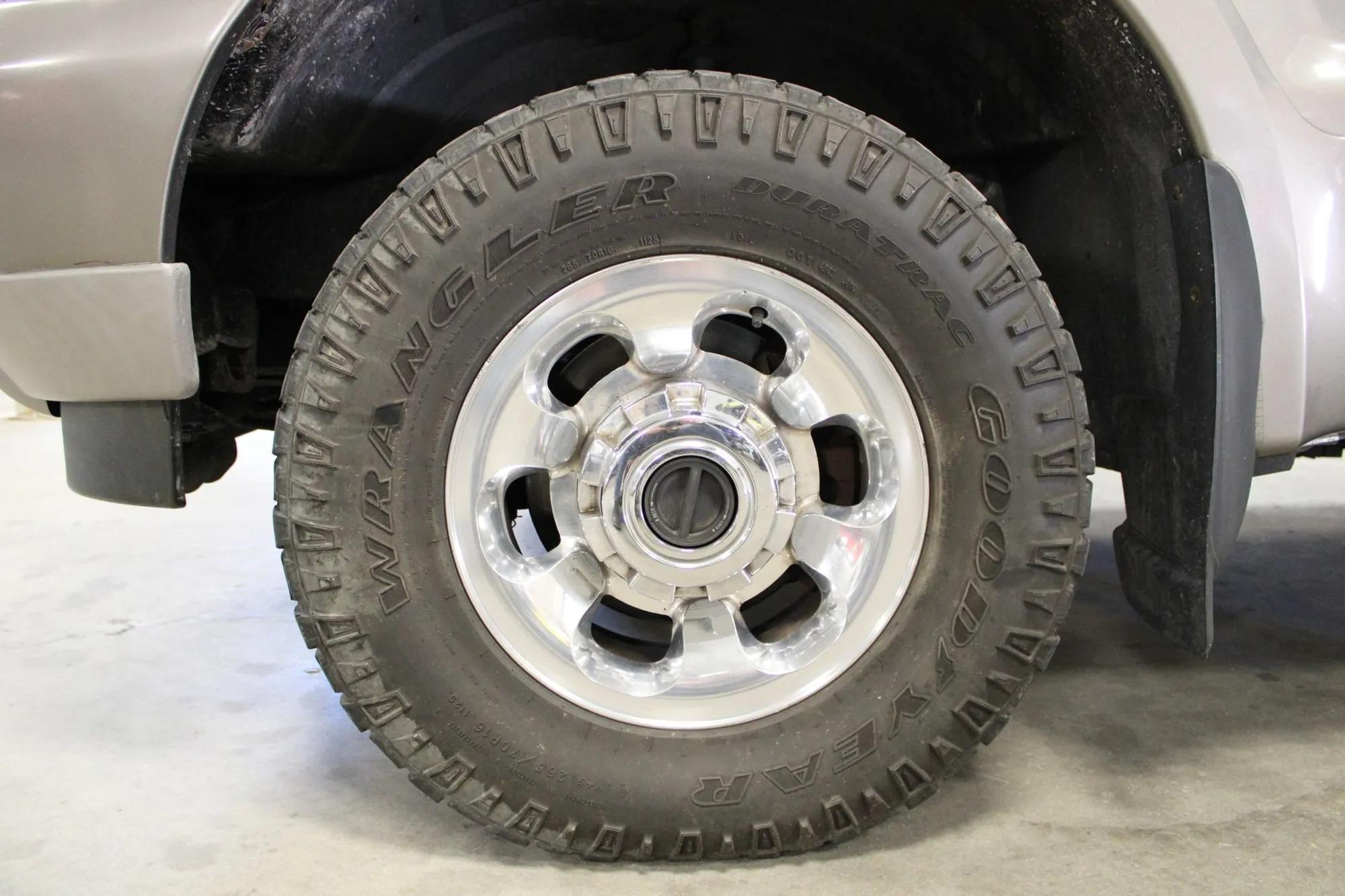 2004 Ford Excursion Limited