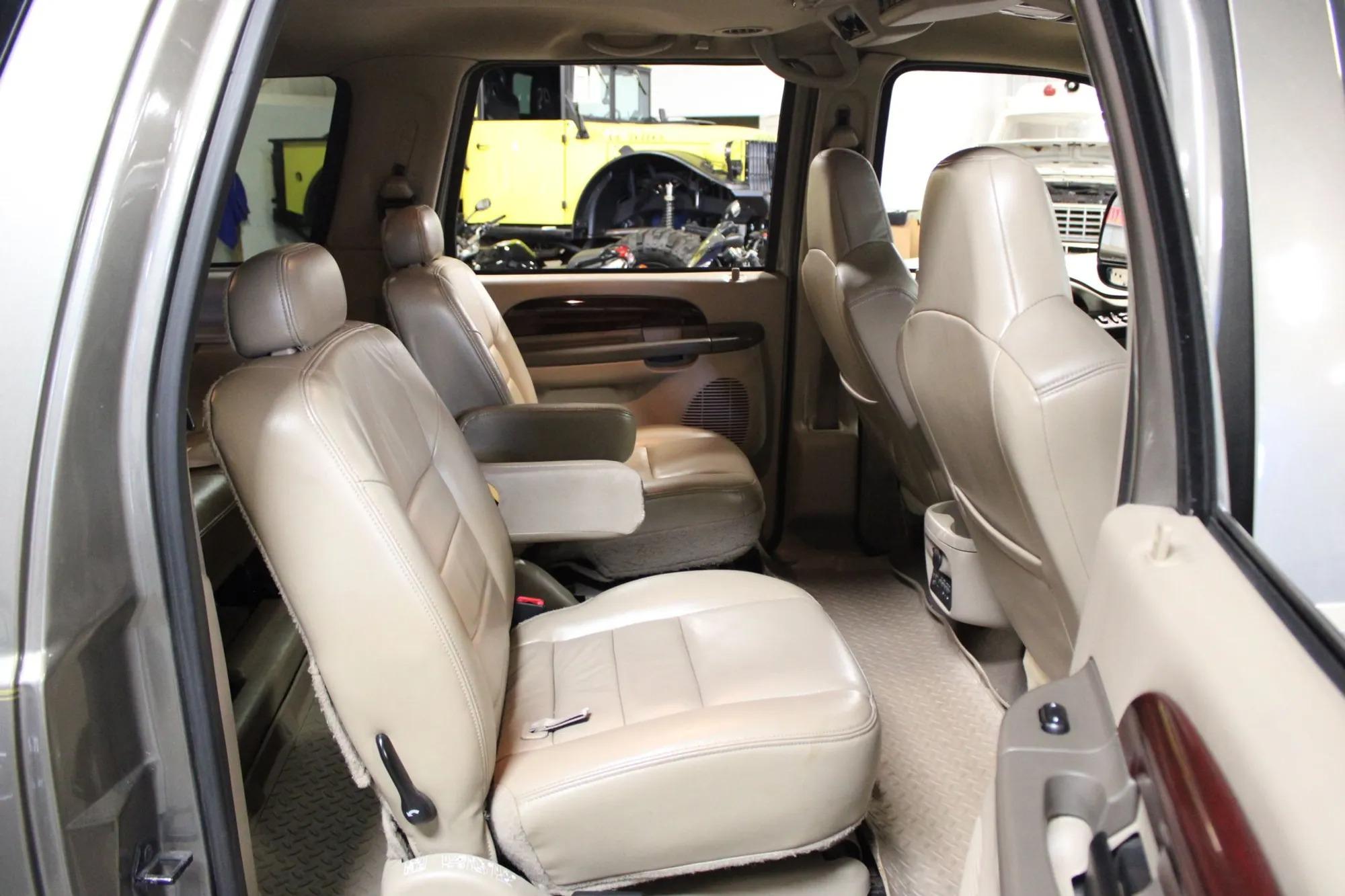 2004 Ford Excursion Limited