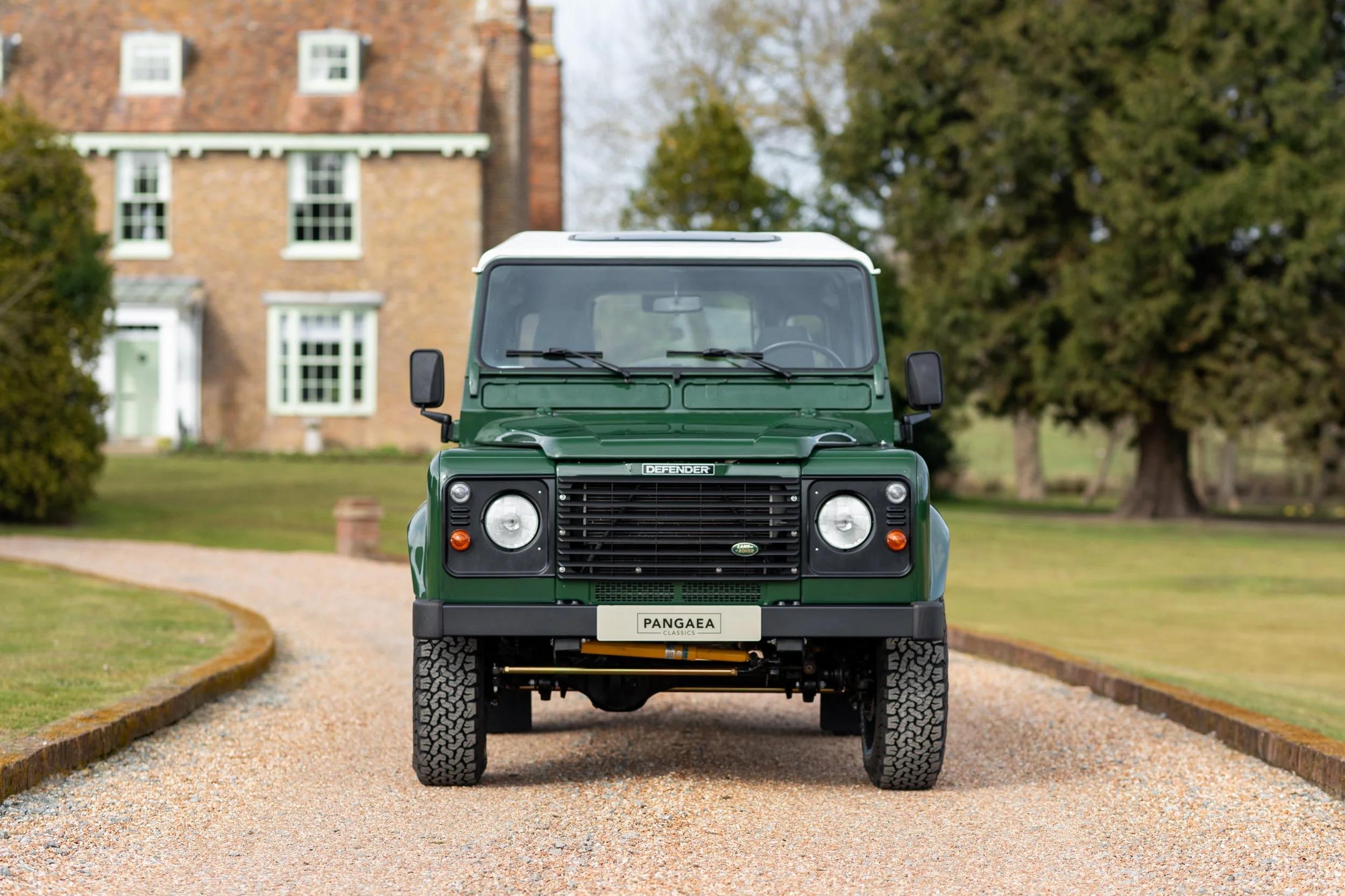 Td5-Powered 2000 Land Rover Defender 110 - 3