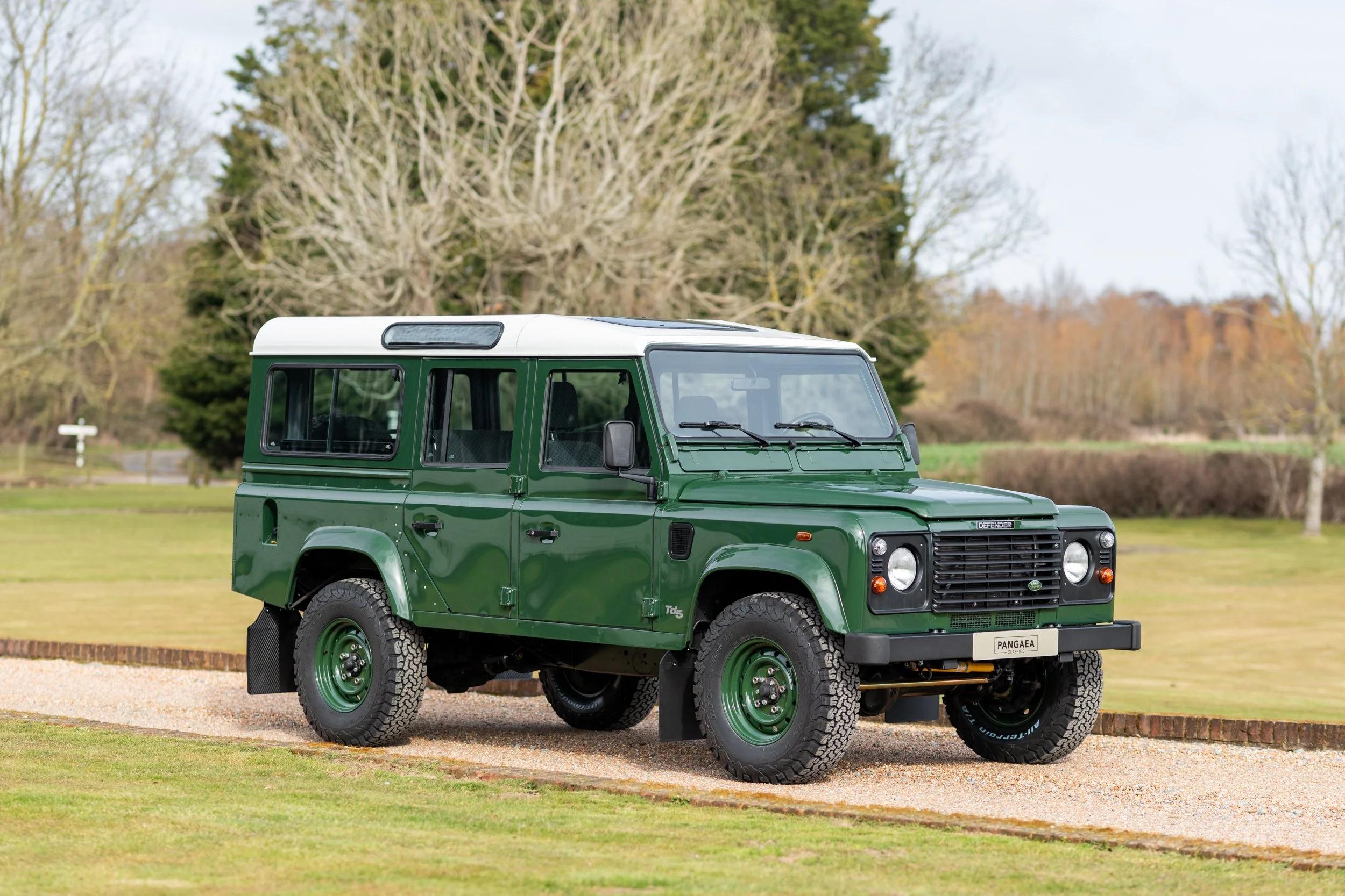  Land Rover Defender