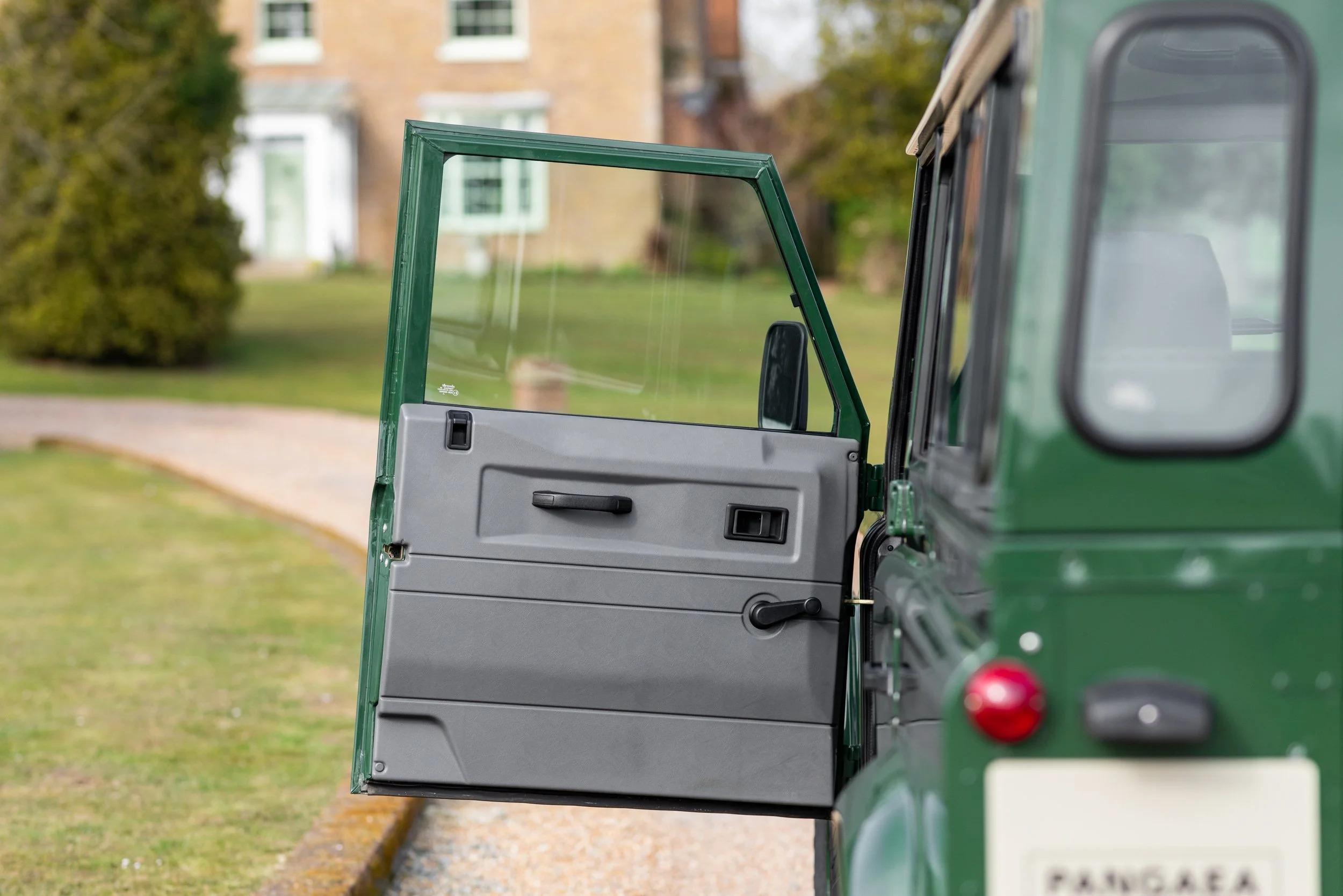Td5-Powered 2000 Land Rover Defender 110