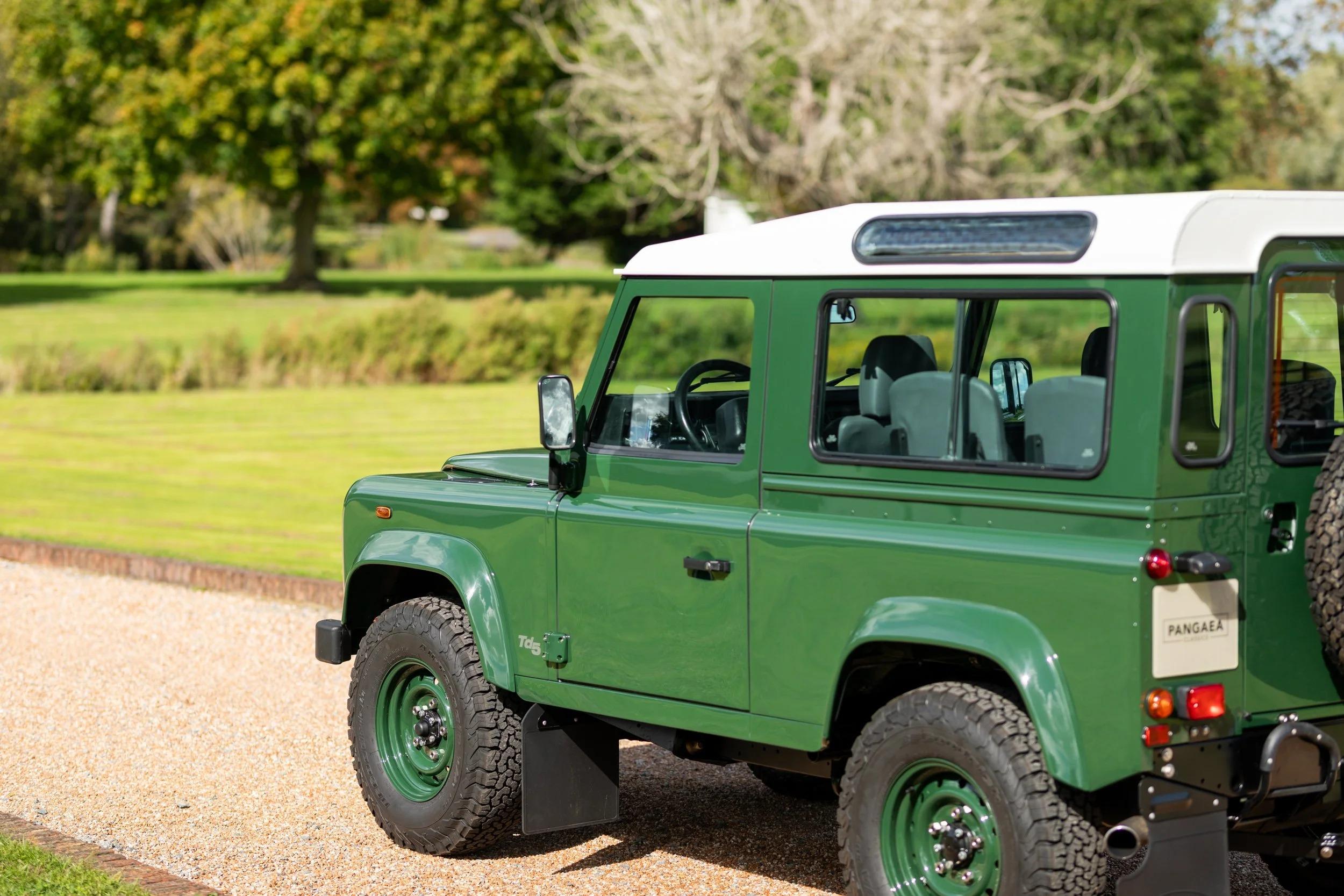 2000 Land Rover Defender 90