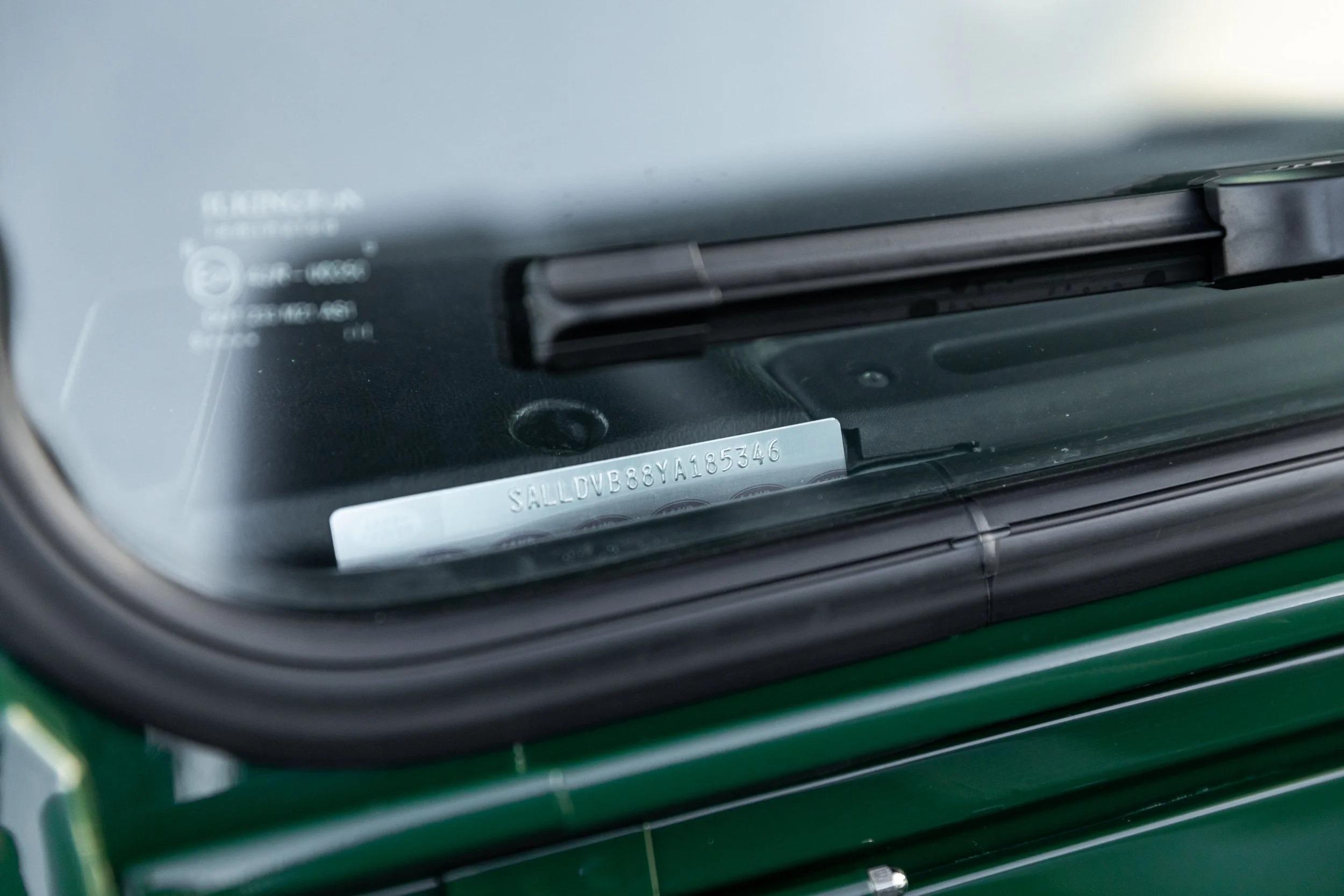 2000 Land Rover Defender 90