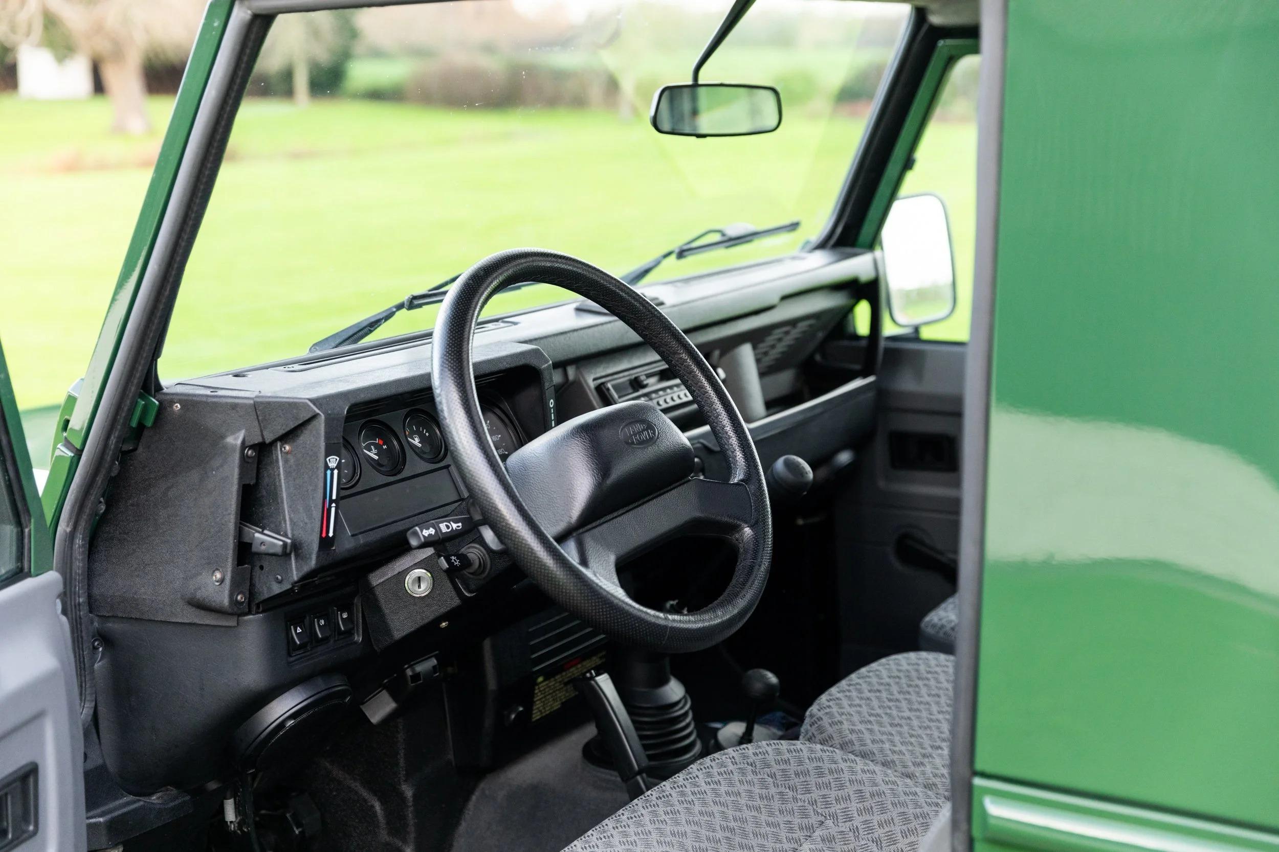 2000 Land Rover Defender 90