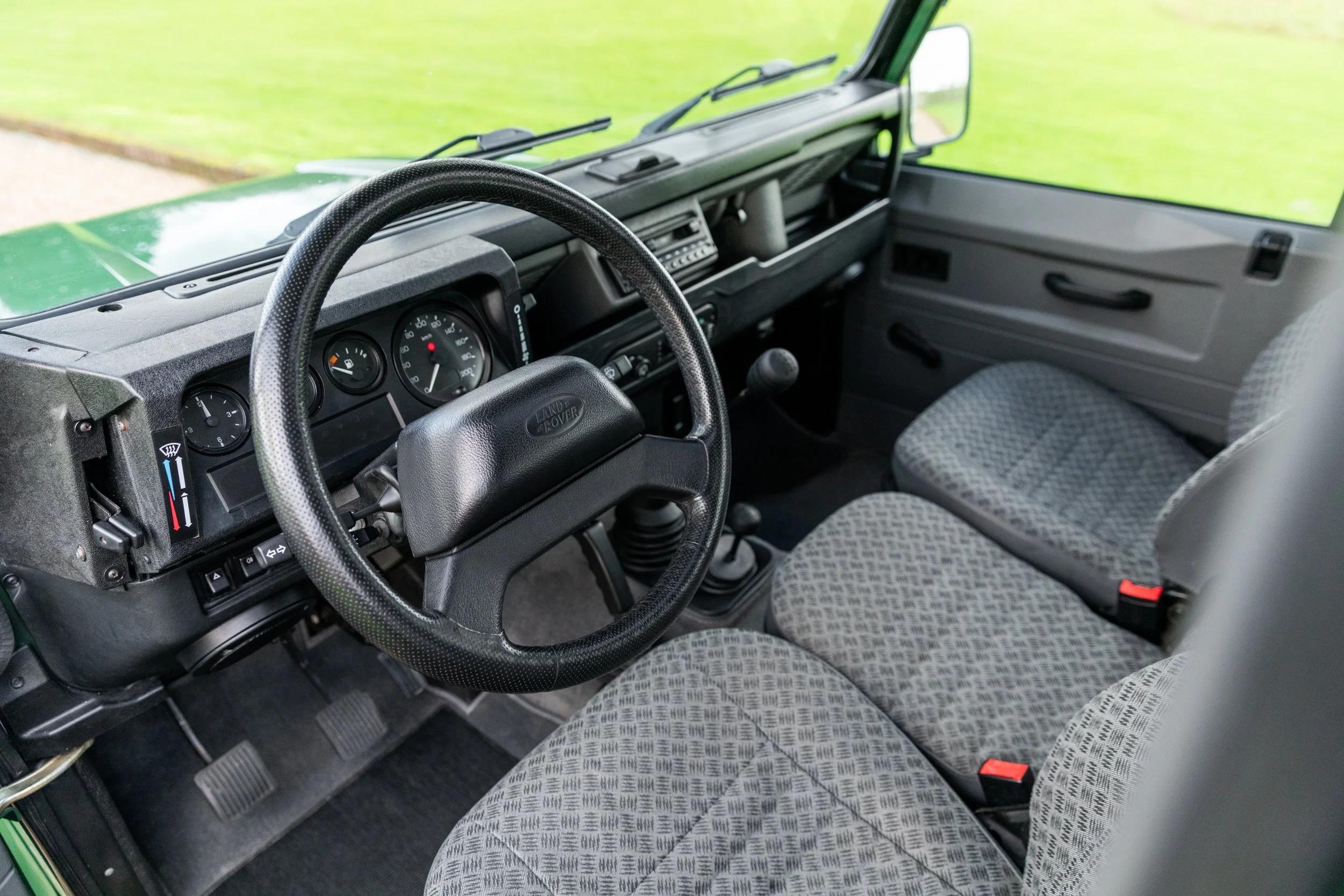 2000 Land Rover Defender 90