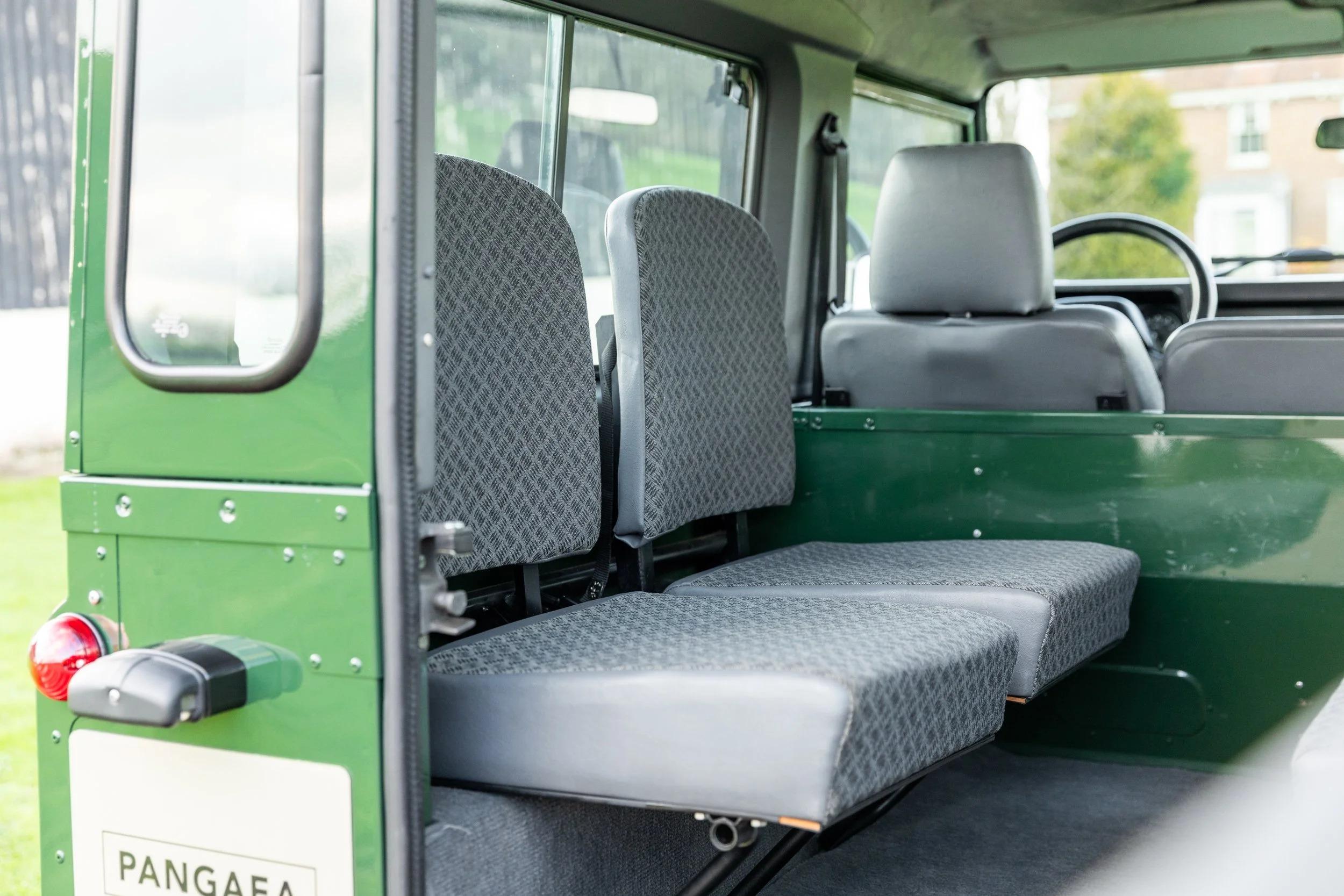 2000 Land Rover Defender 90