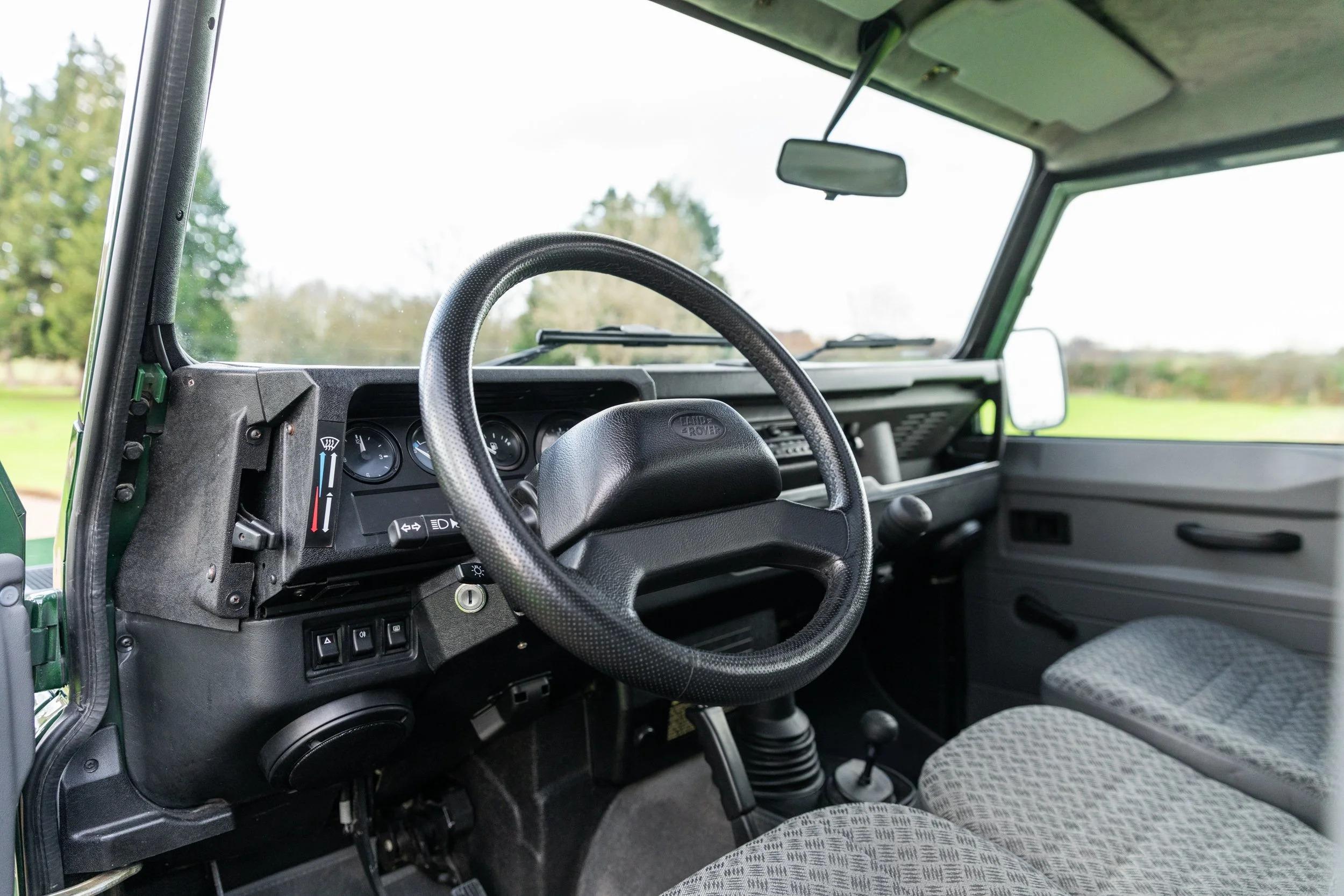 2000 Land Rover Defender 90