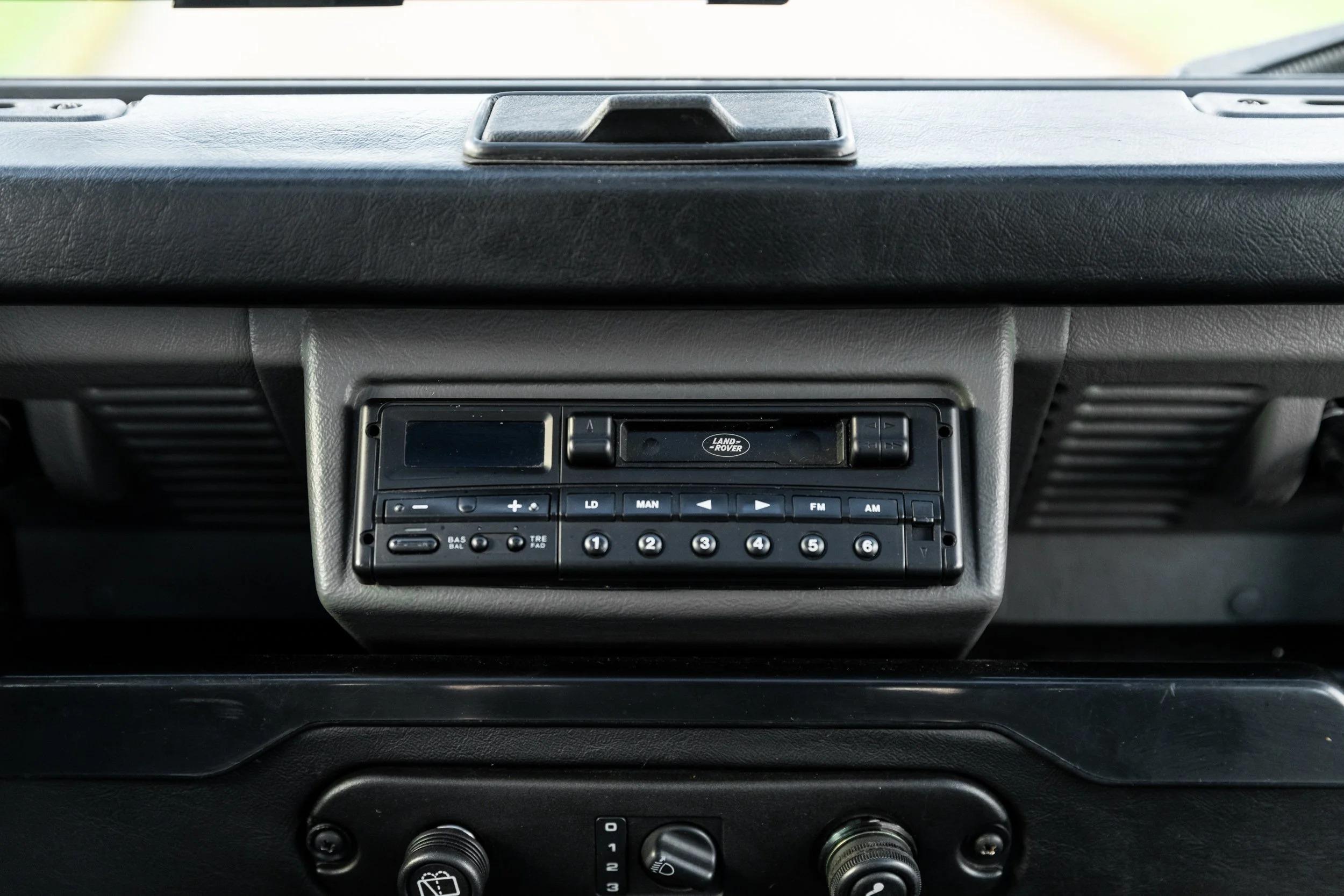 2000 Land Rover Defender 90