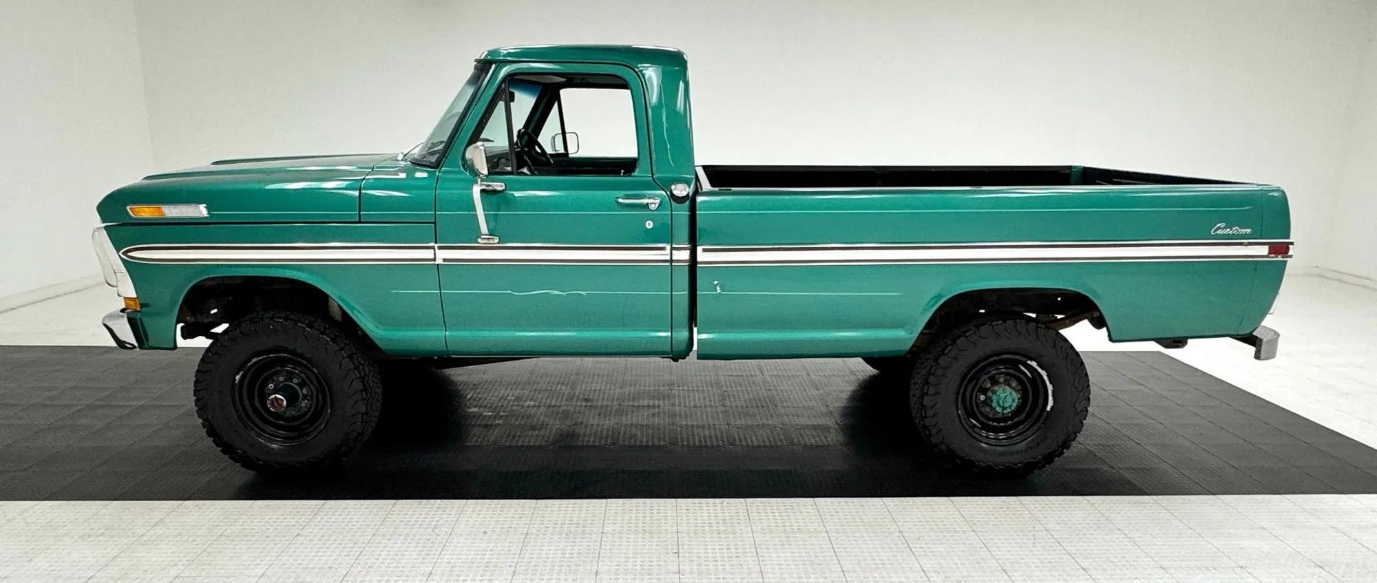 1972 Ford F-250 - 2