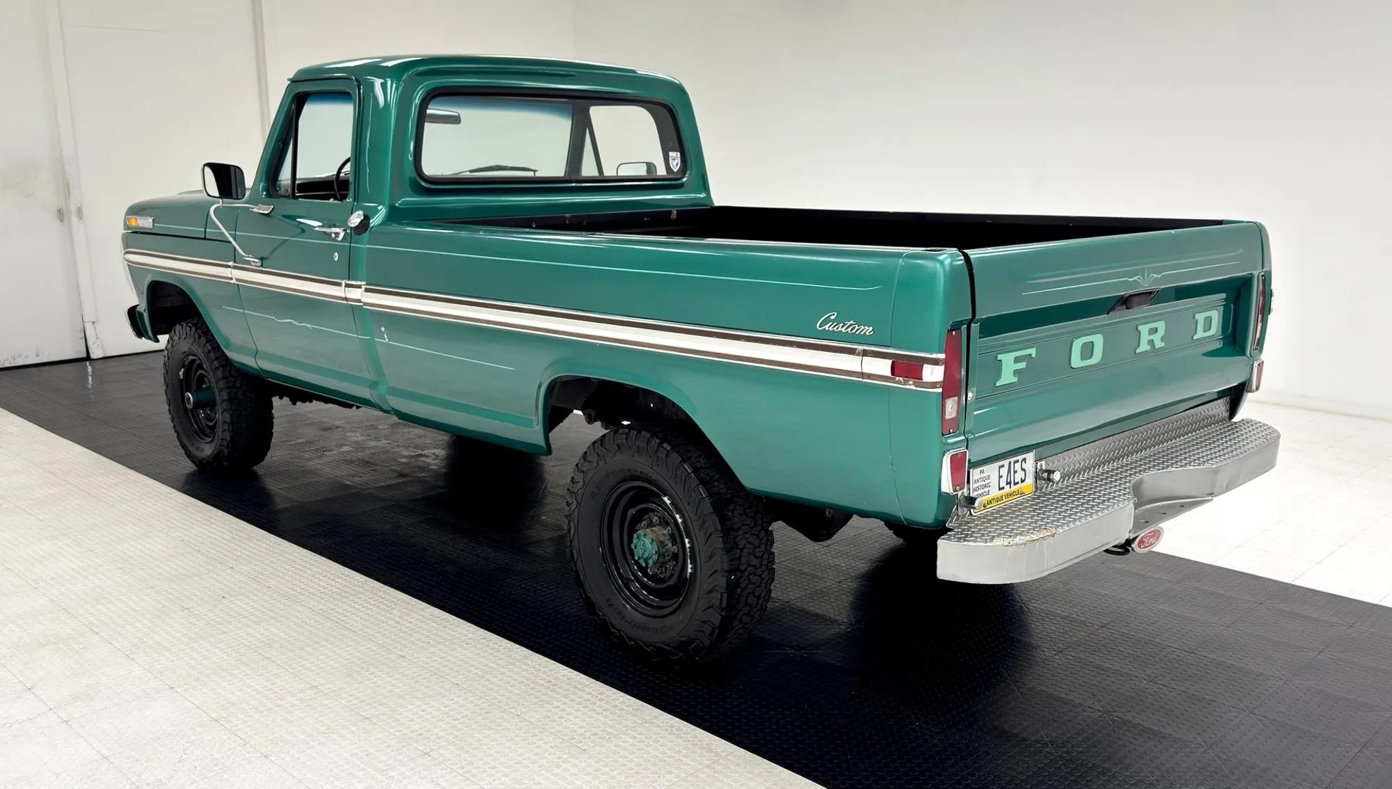 1972 Ford F-250 - 4