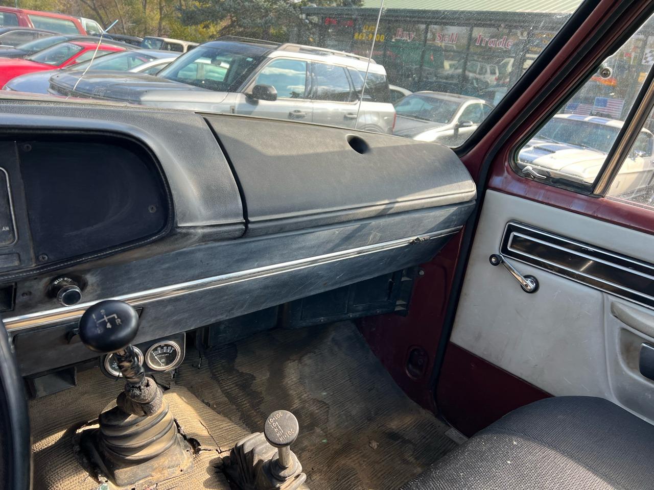 1975 Dodge W100 Power Wagon Adventurer