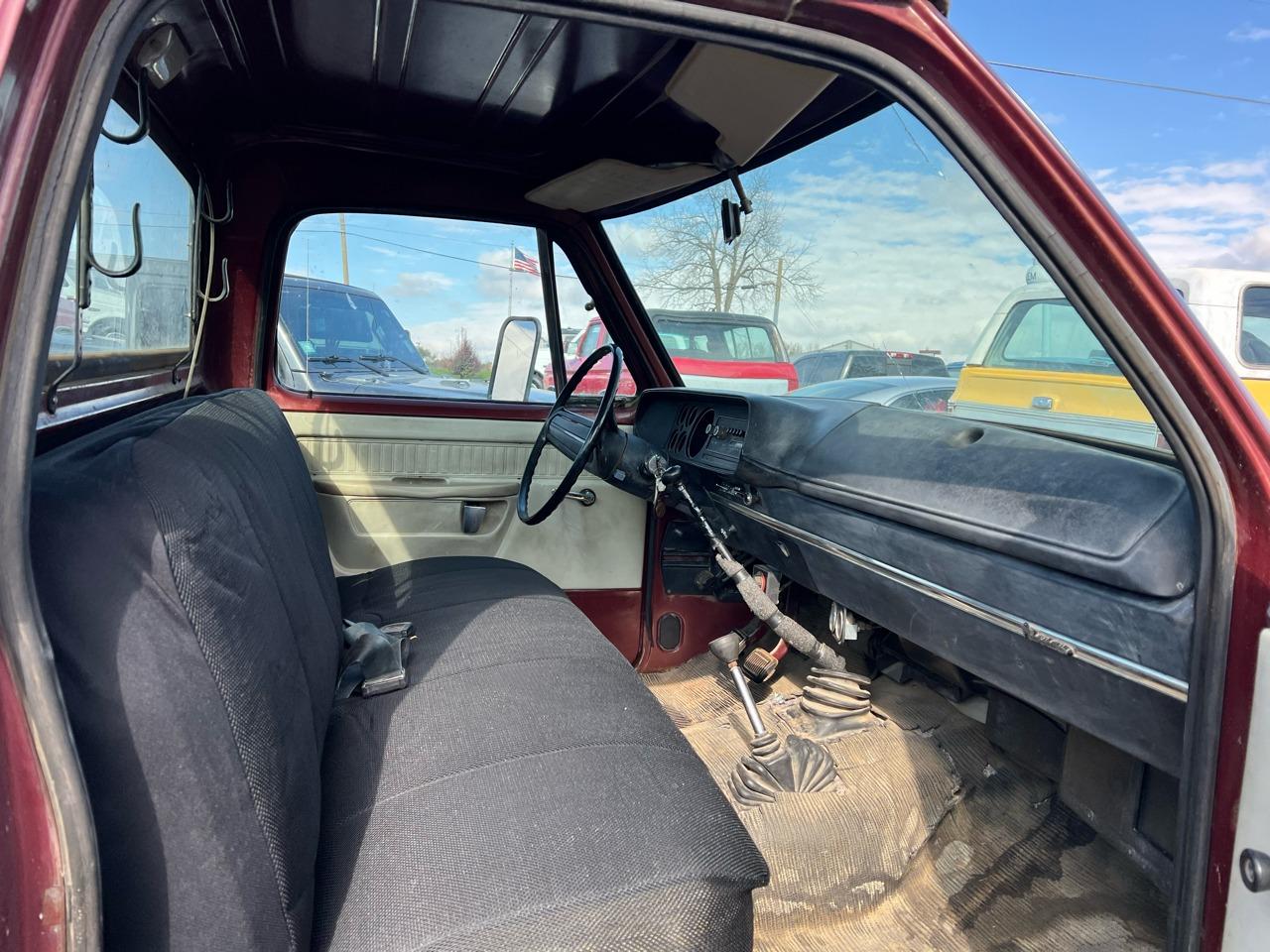 1975 Dodge W100 Power Wagon Adventurer