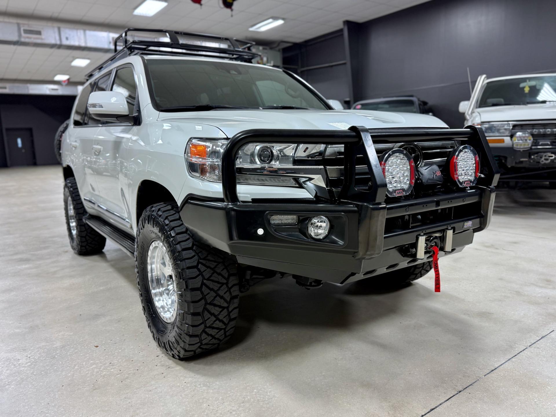 2017 Toyota Land Cruiser