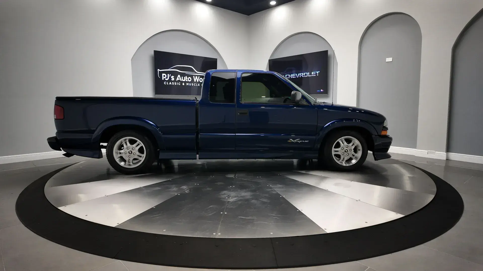 2003 Chevrolet S10 Extended Cab Xtreme Pickup - 4