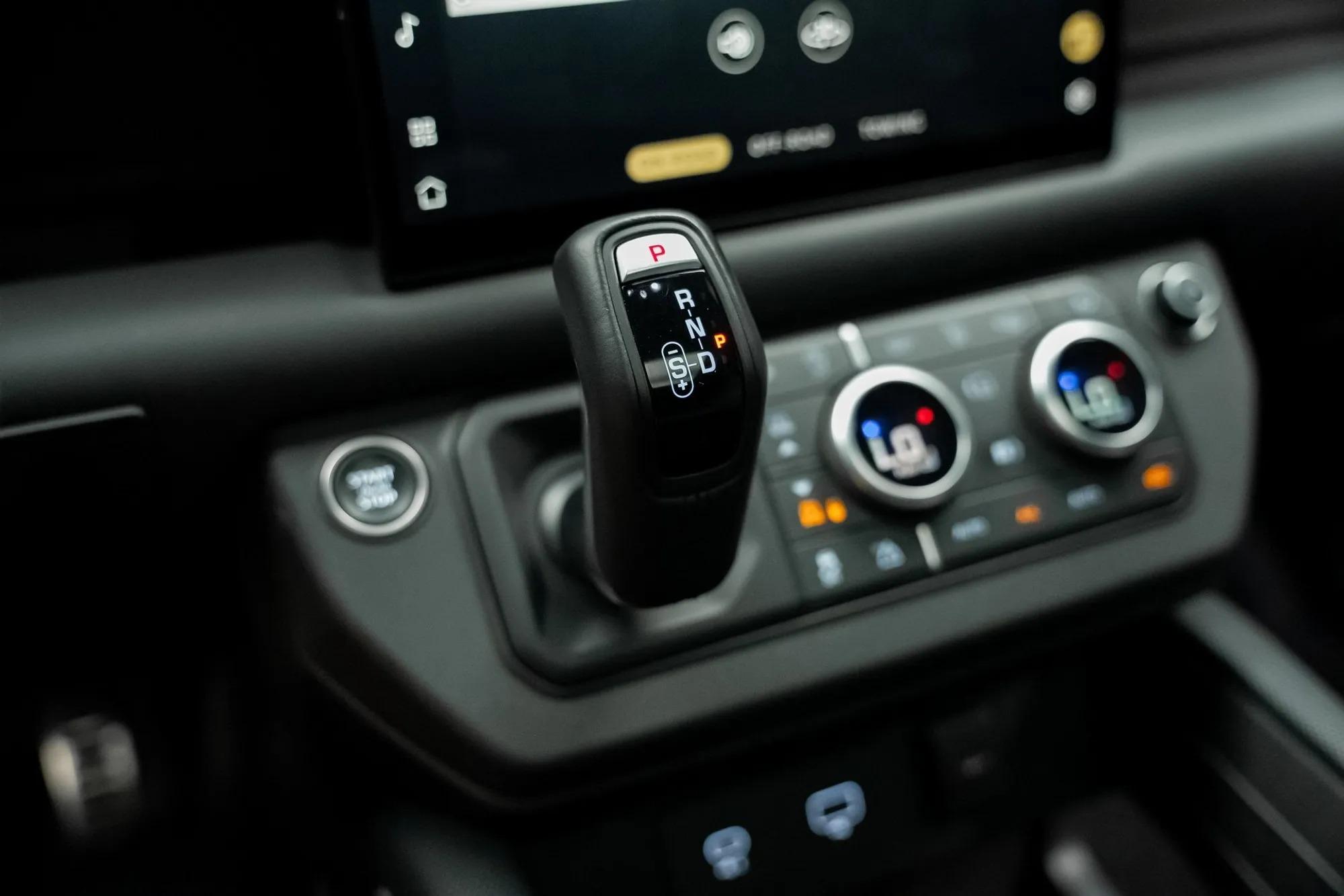 2024 Land Rover Defender 110 Carpathian Edition